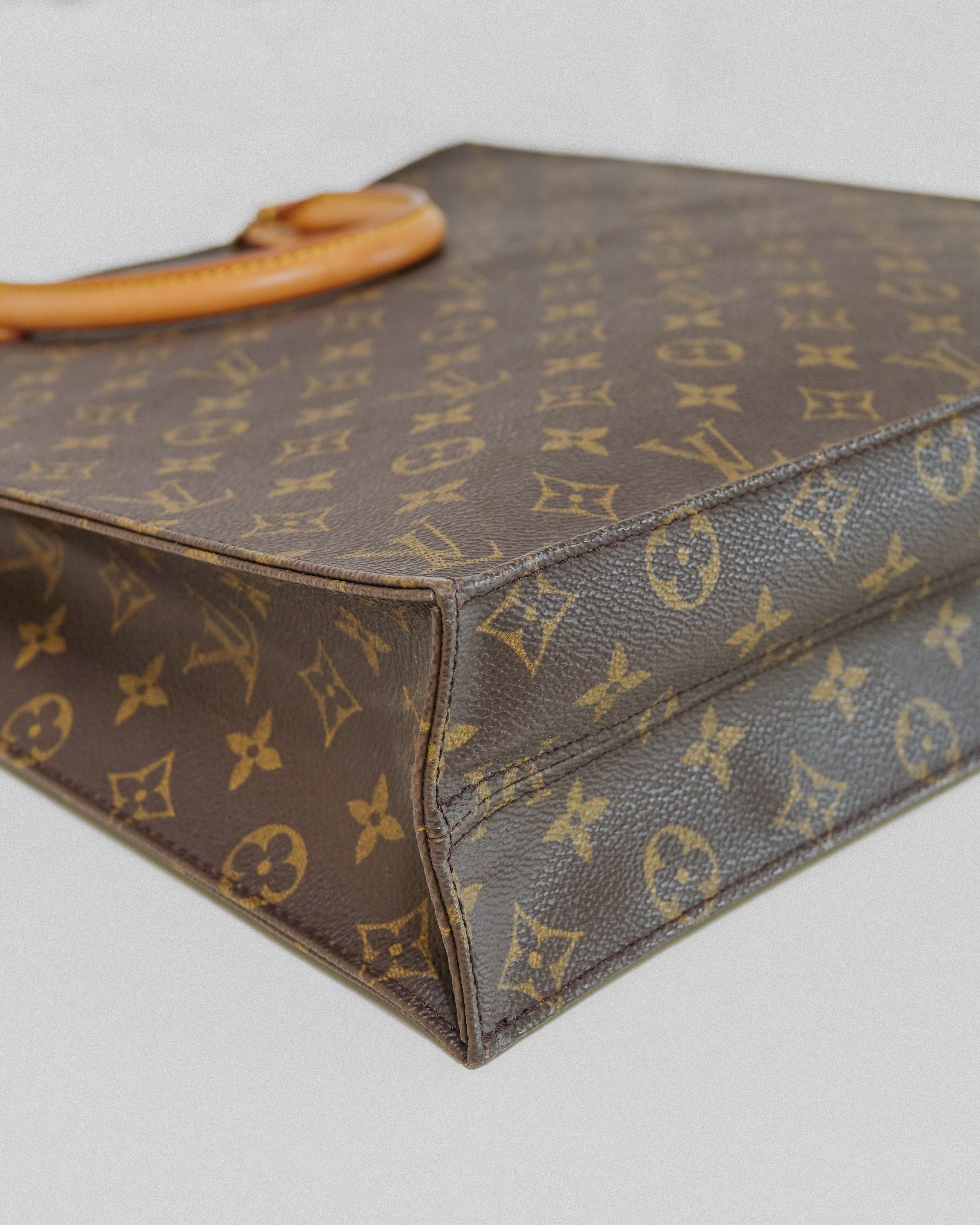 Louis Vuitton Le plat GM monogram Lola collective