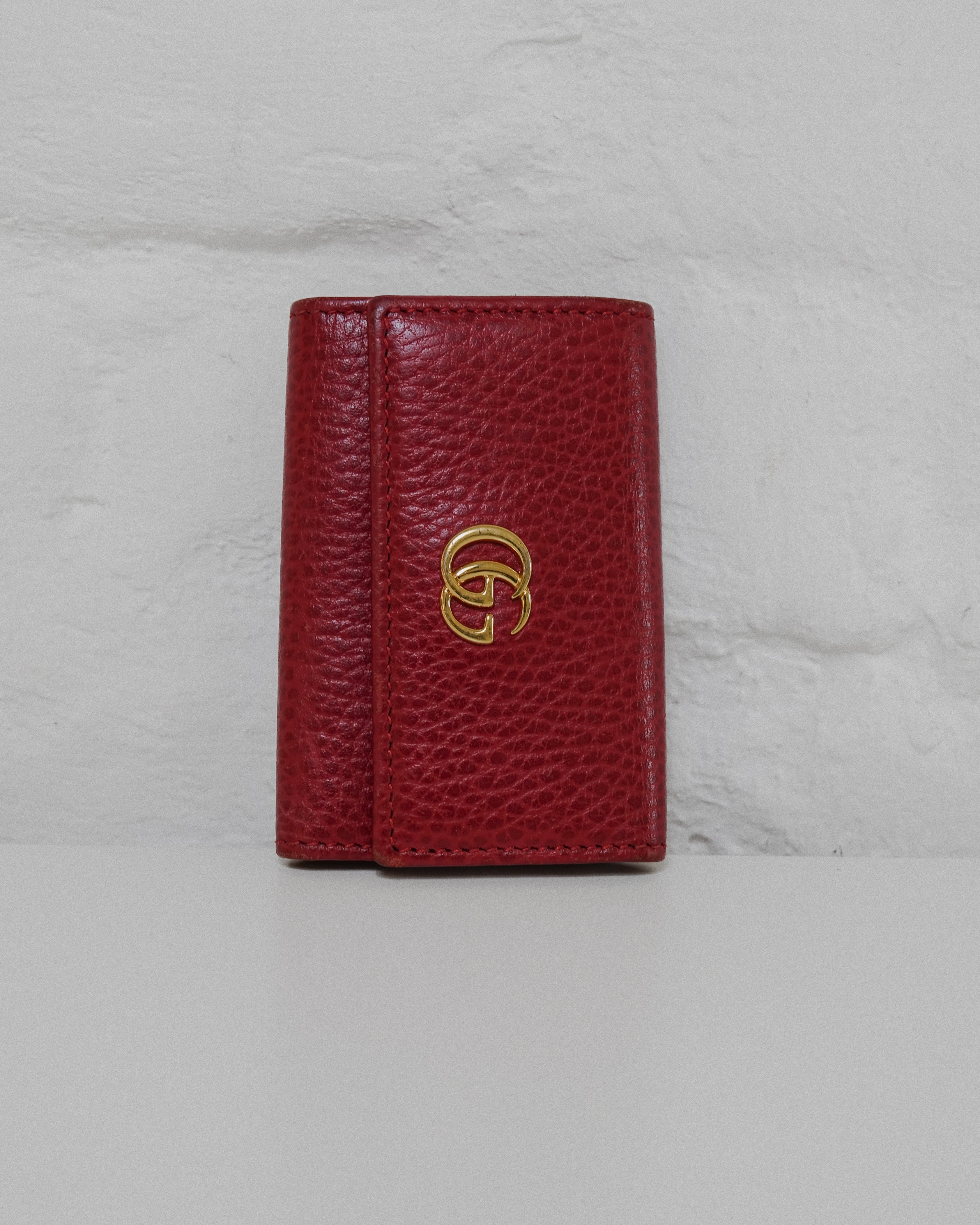 Gucci Porte clés (6) cuir rouge gold Lola collective