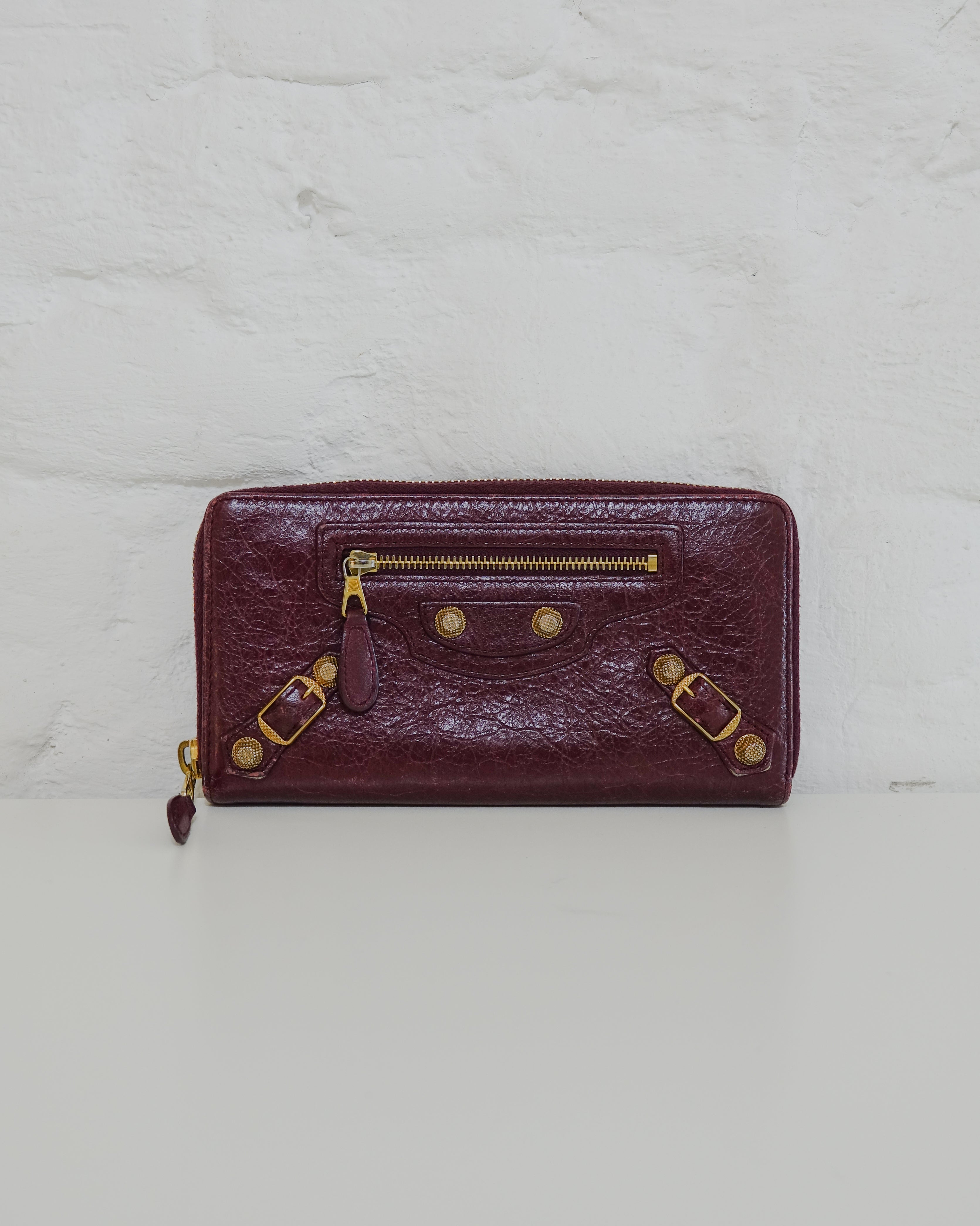 Balanciaga portefeuille mauve Lola Collective