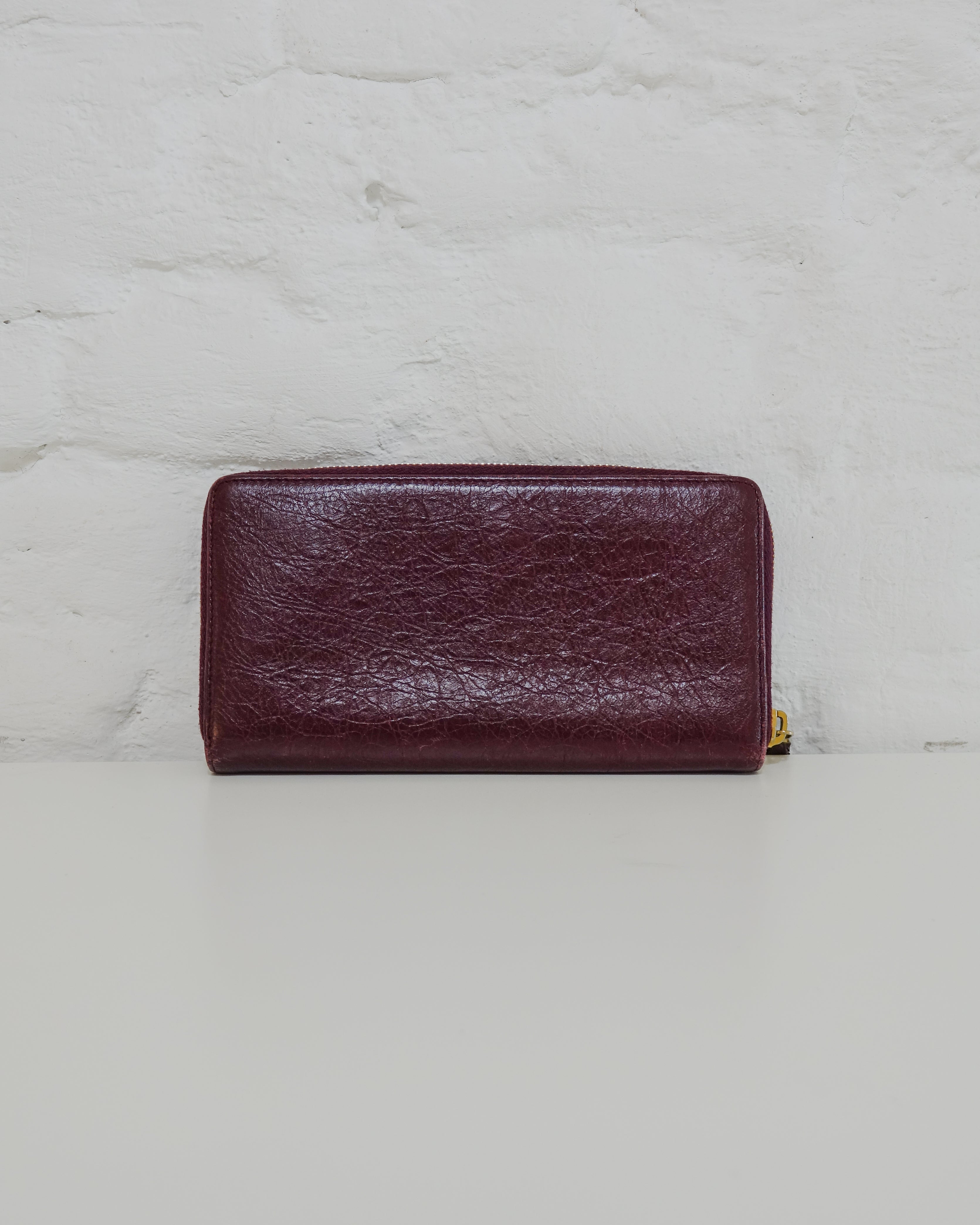 Balanciaga portefeuille mauve Lola Collective