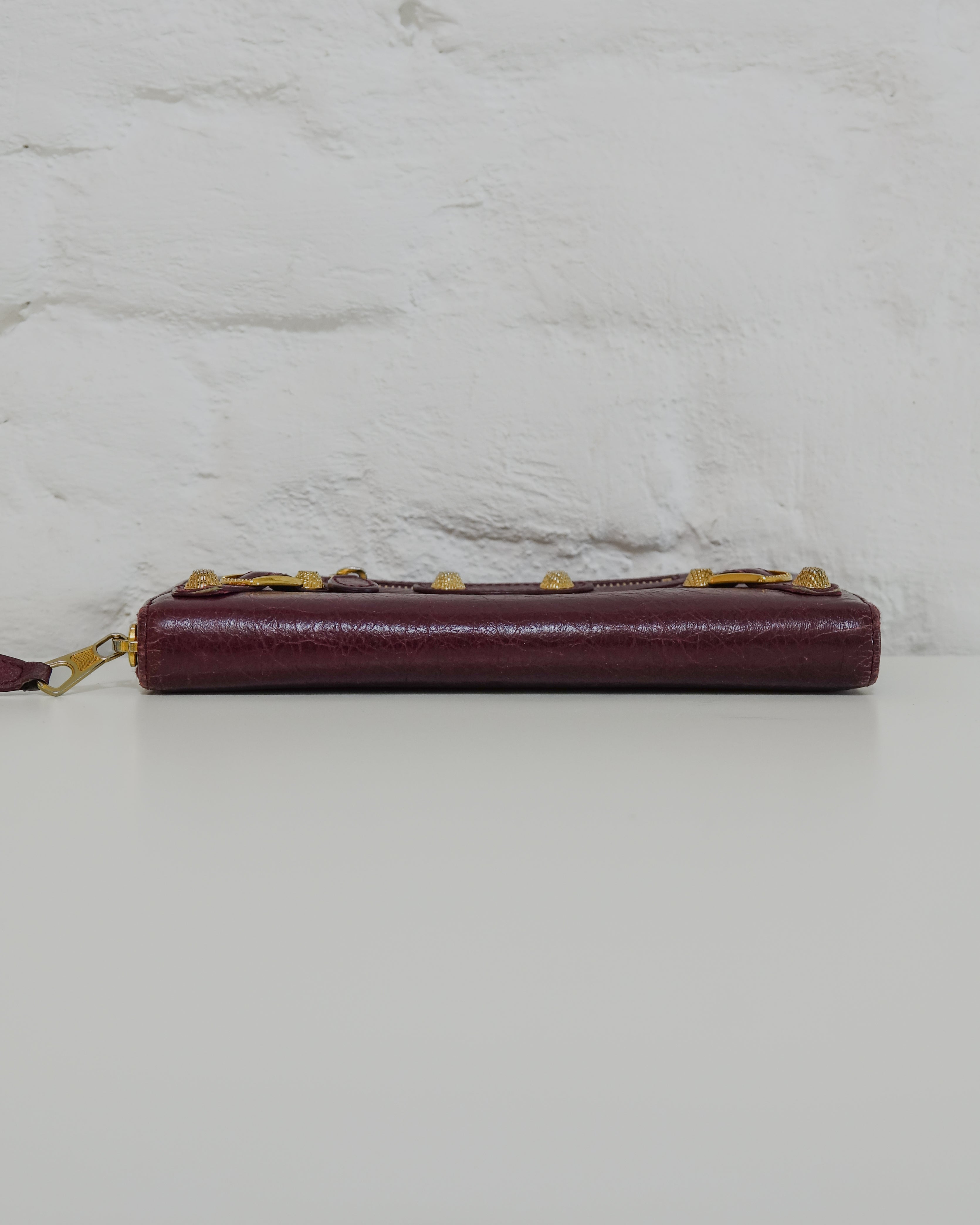 Balanciaga portefeuille mauve Lola Collective