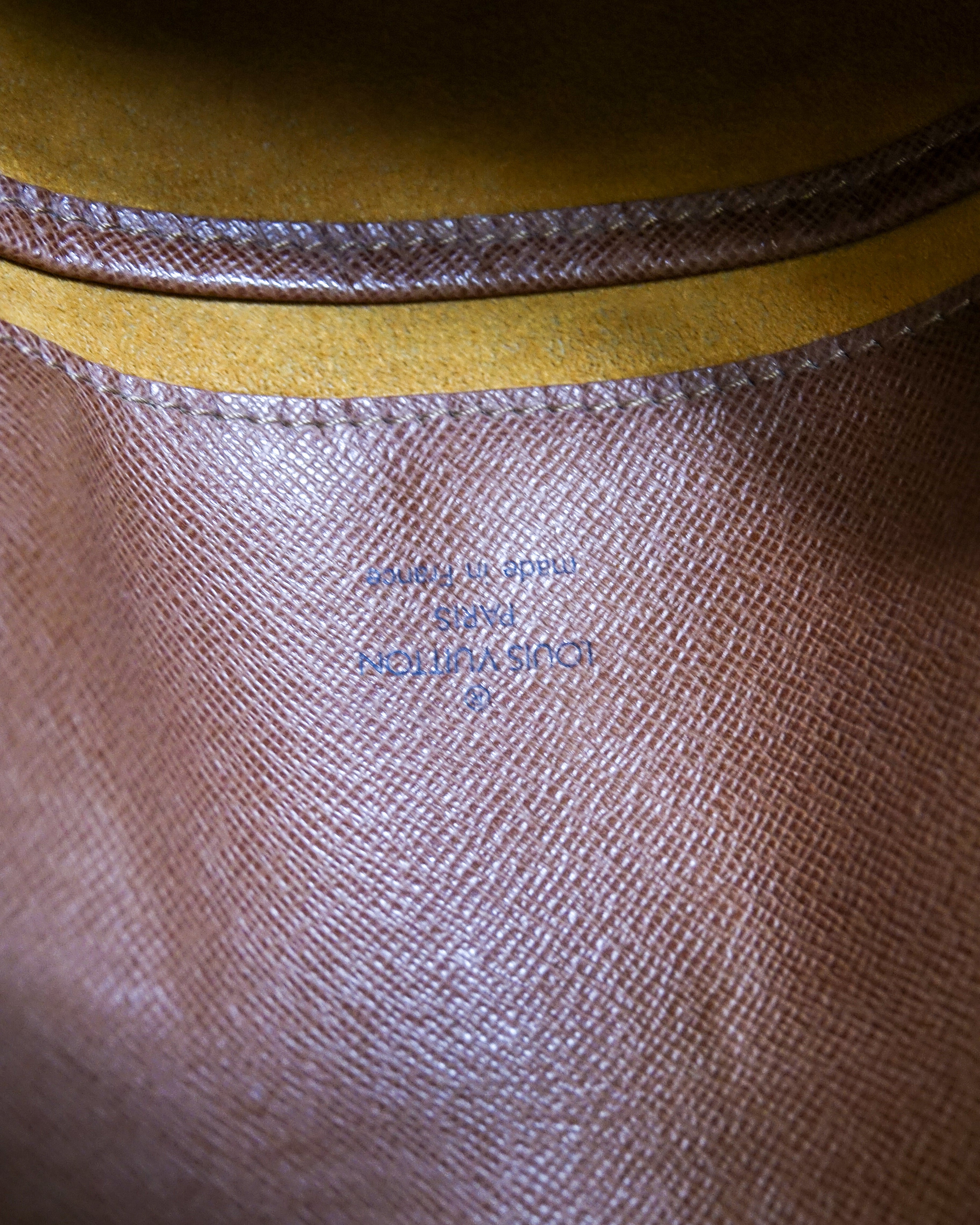 Louis Vuitton Sac monogram épaule Lola collective