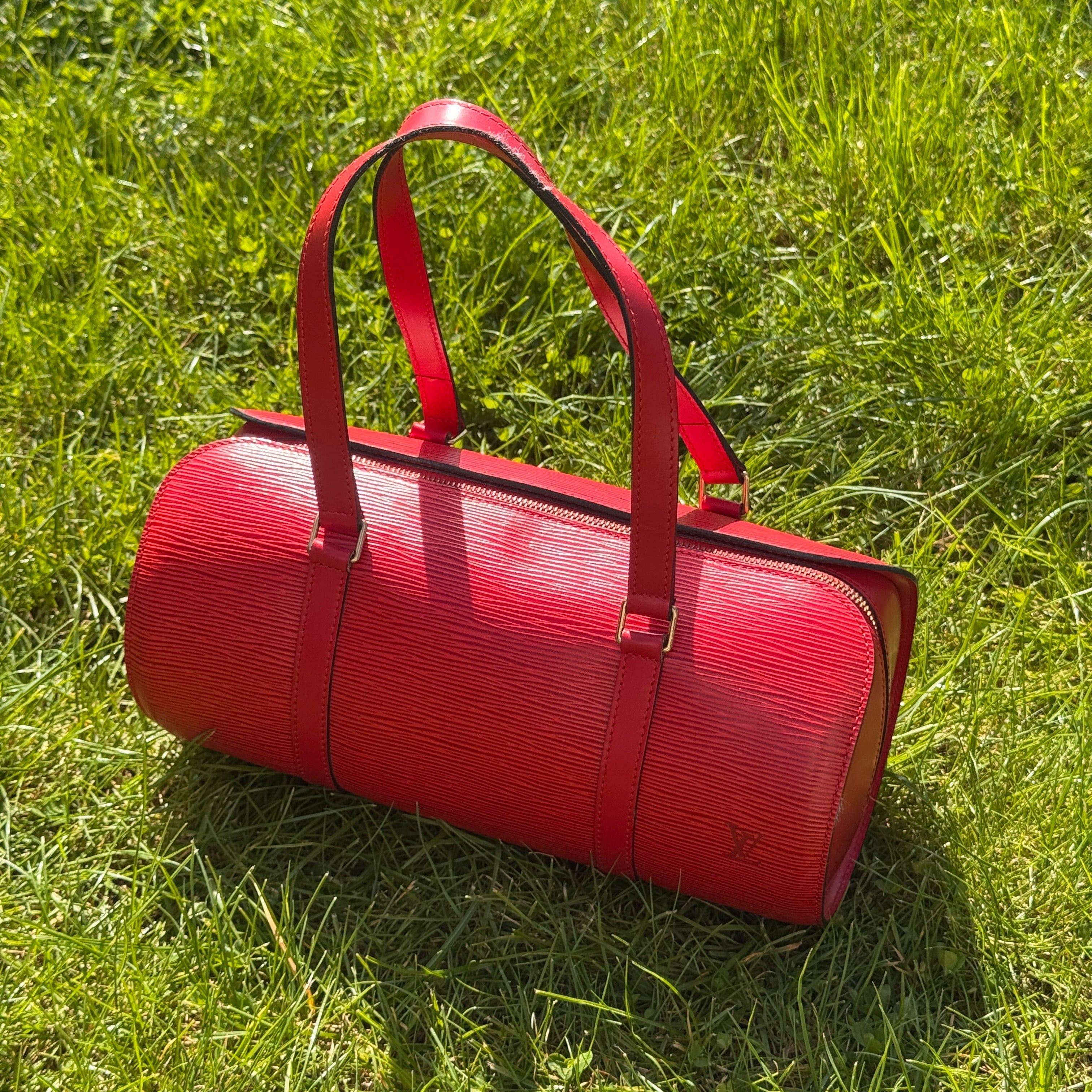 Louis Vuitton Soufflot épi rouge Lola Collective