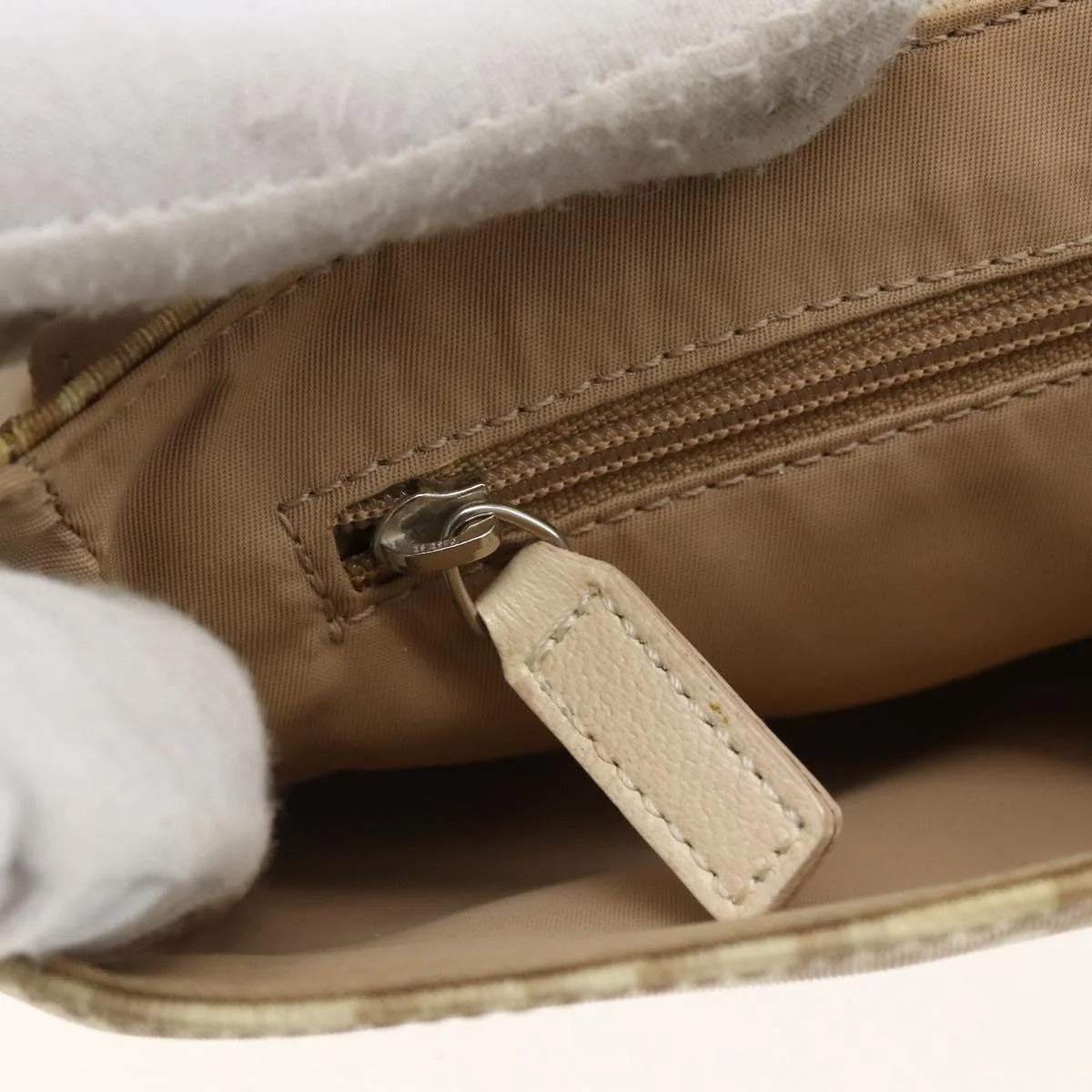 Dior Sac épaule messenger trotter brodé floral Lola Collective