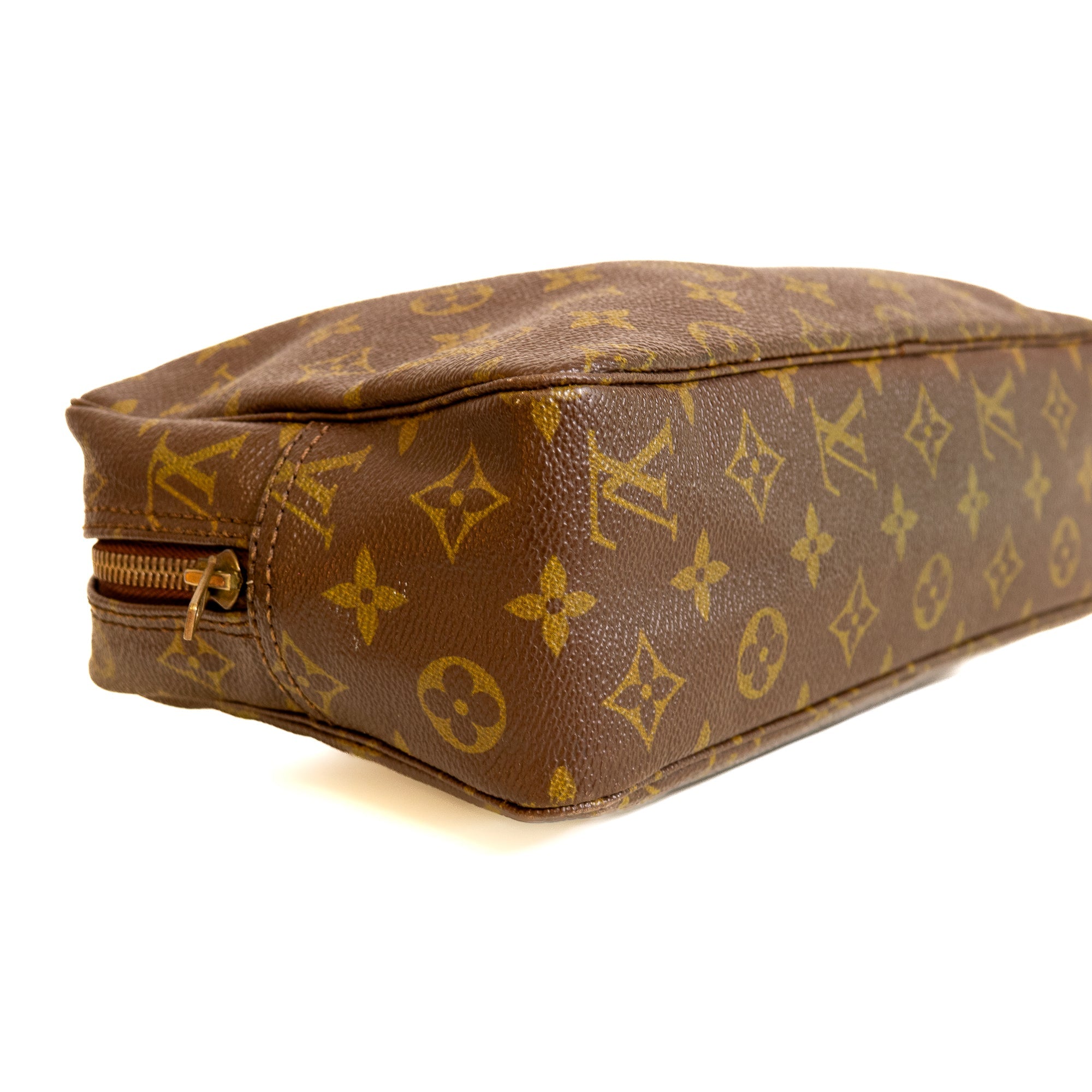 Louis Vuitton Trousse de toilette 28 monogram Lola Collective