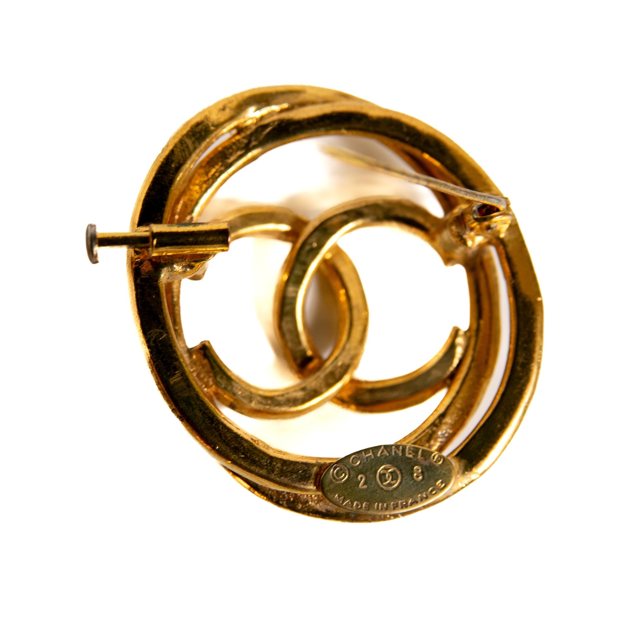 Chanel Broche Double C Plaqué Or 24K Lola Collective