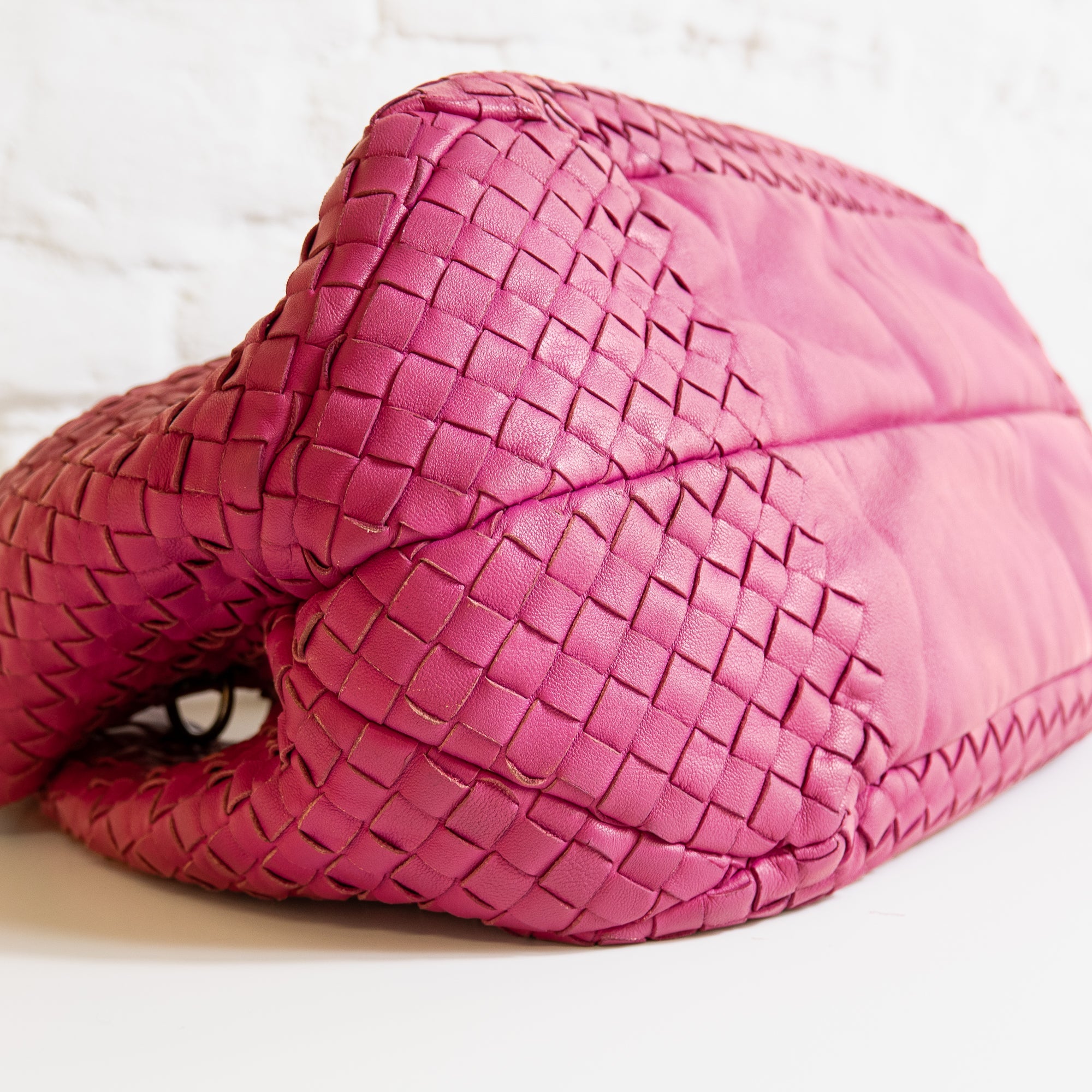 Bottega Veneta Intrecciato hobo rose Lola Collective