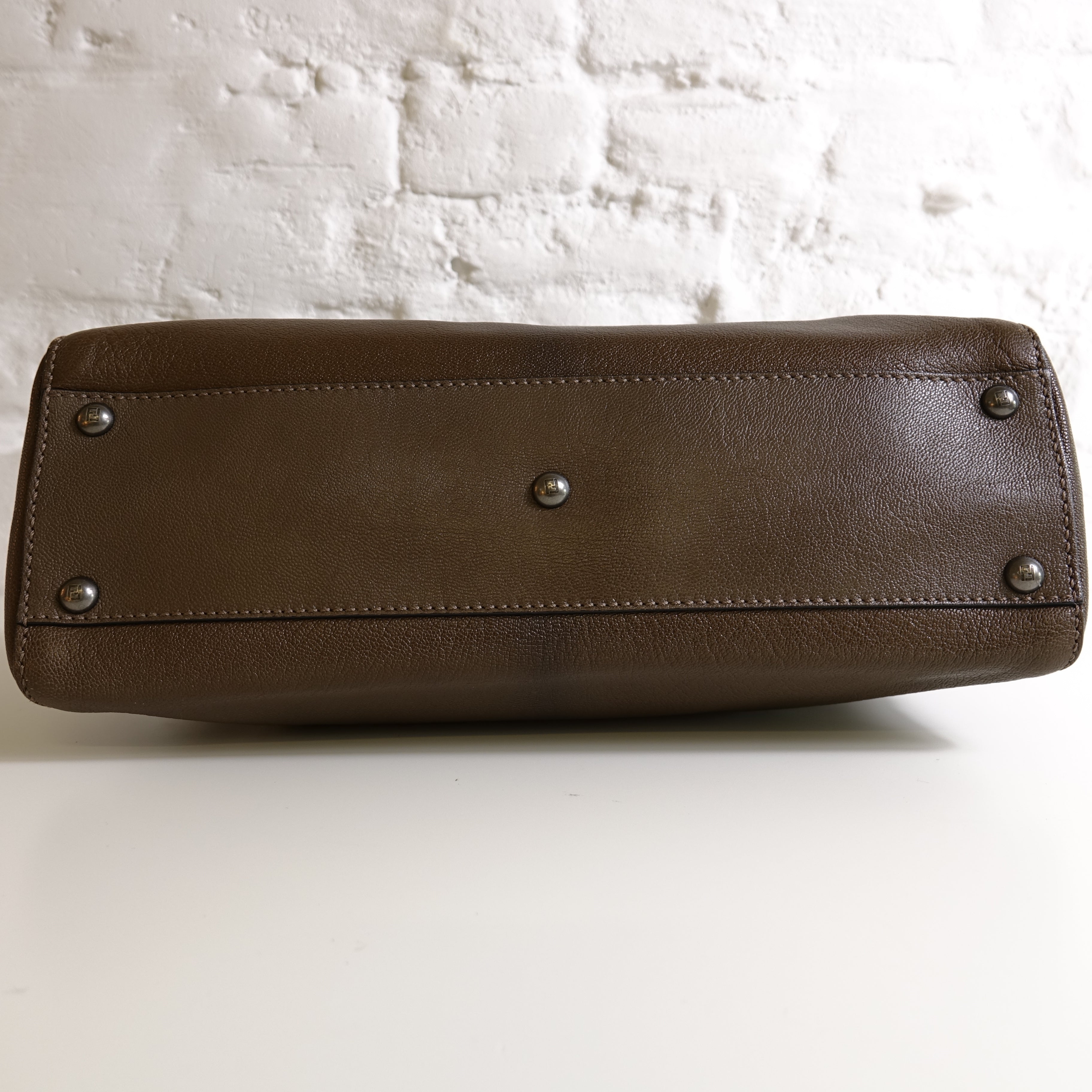 Fendi Peekaboo marron Lola Collective