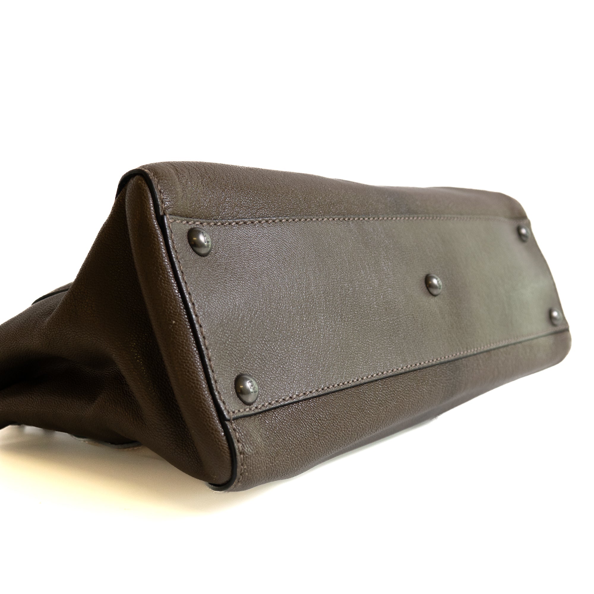 Fendi Peekaboo marron Lola Collective