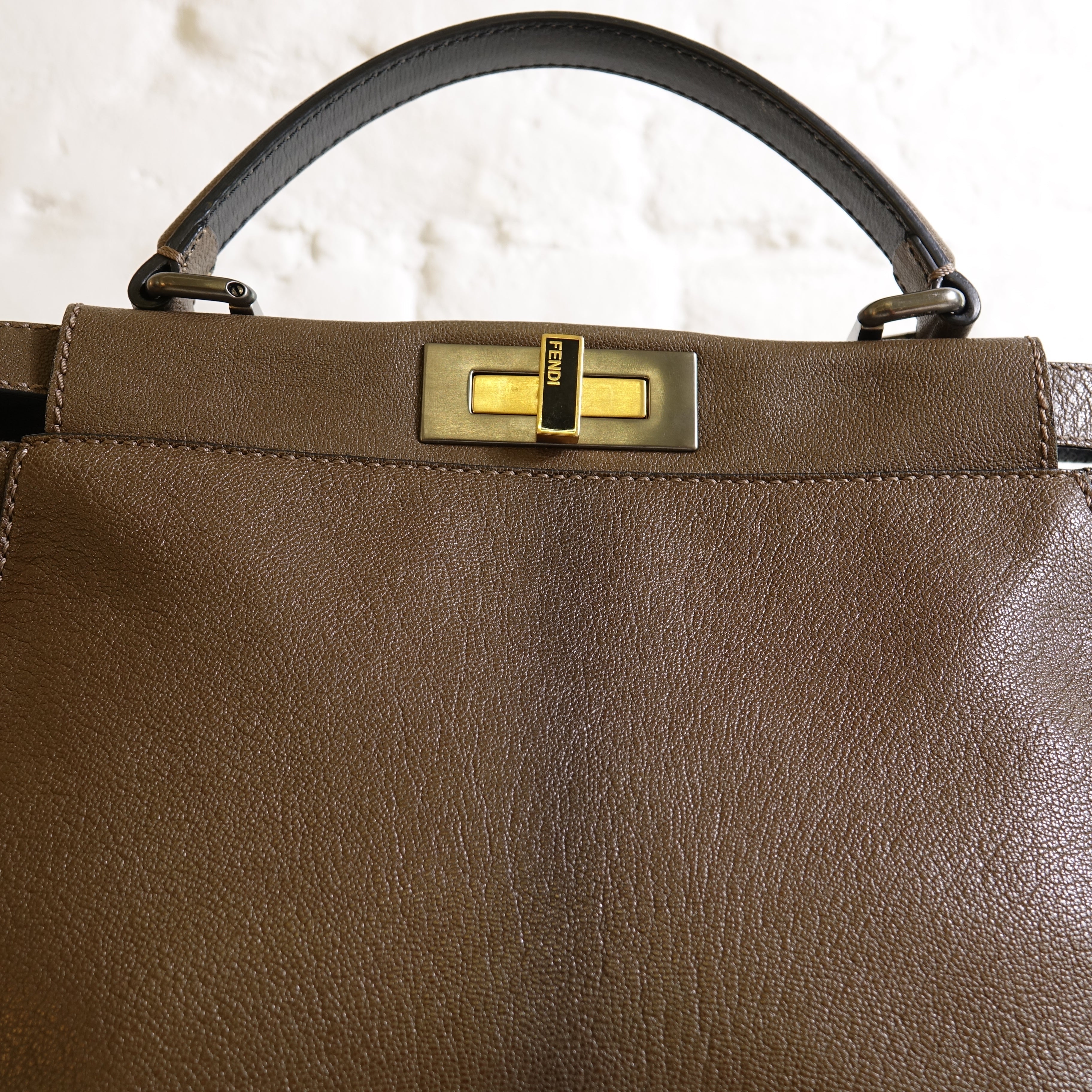 Fendi Peekaboo marron Lola Collective