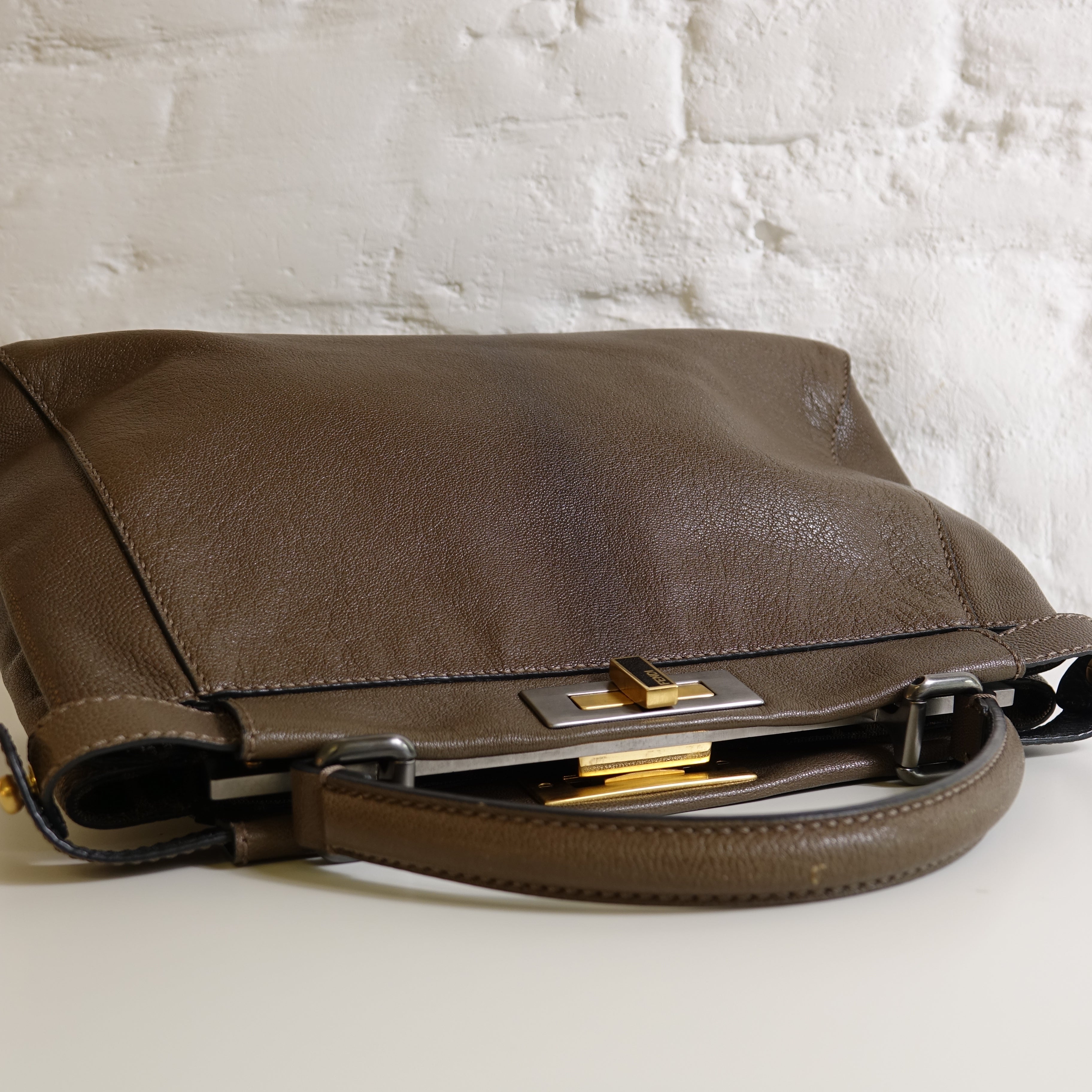 Fendi Peekaboo marron Lola Collective