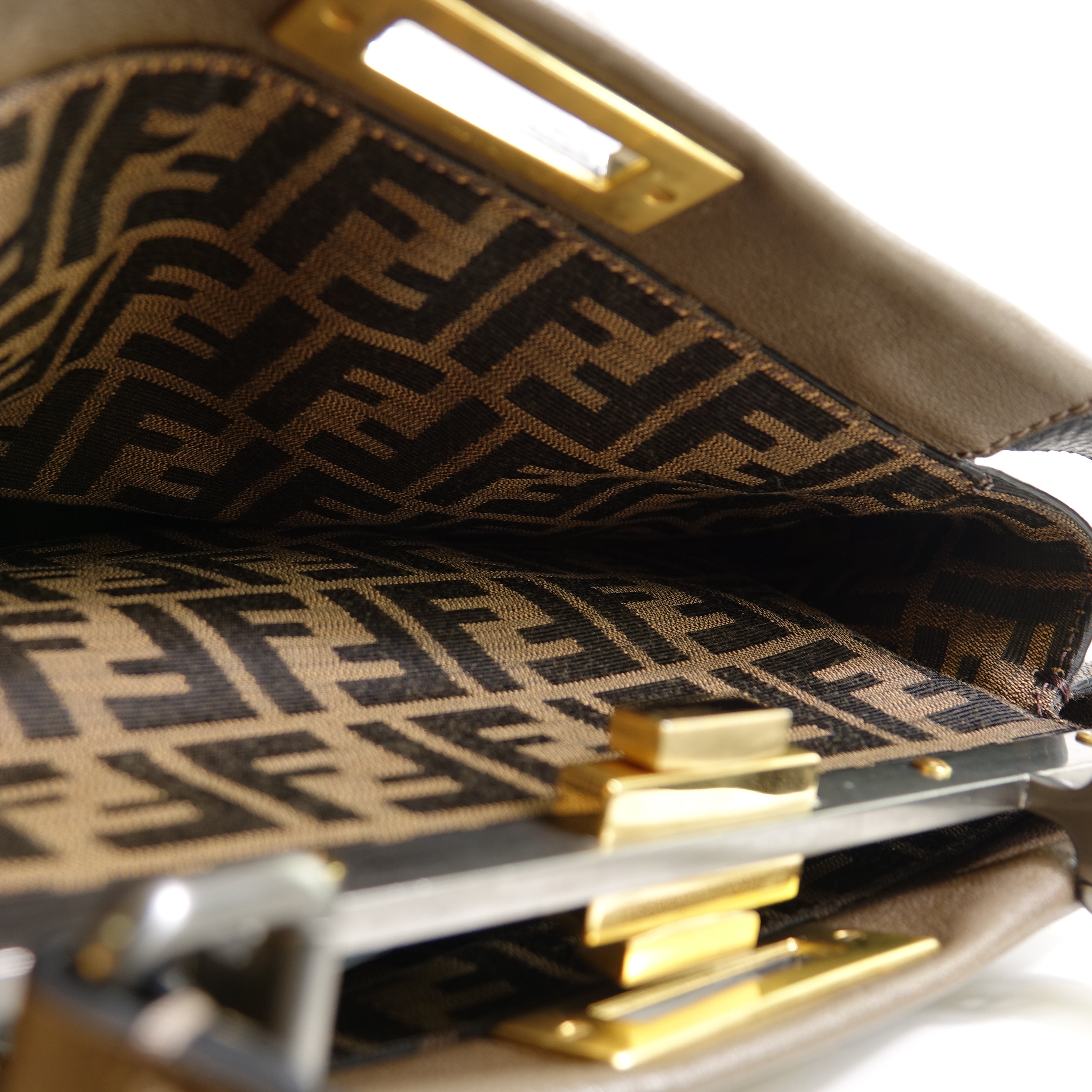 Fendi Peekaboo marron Lola Collective