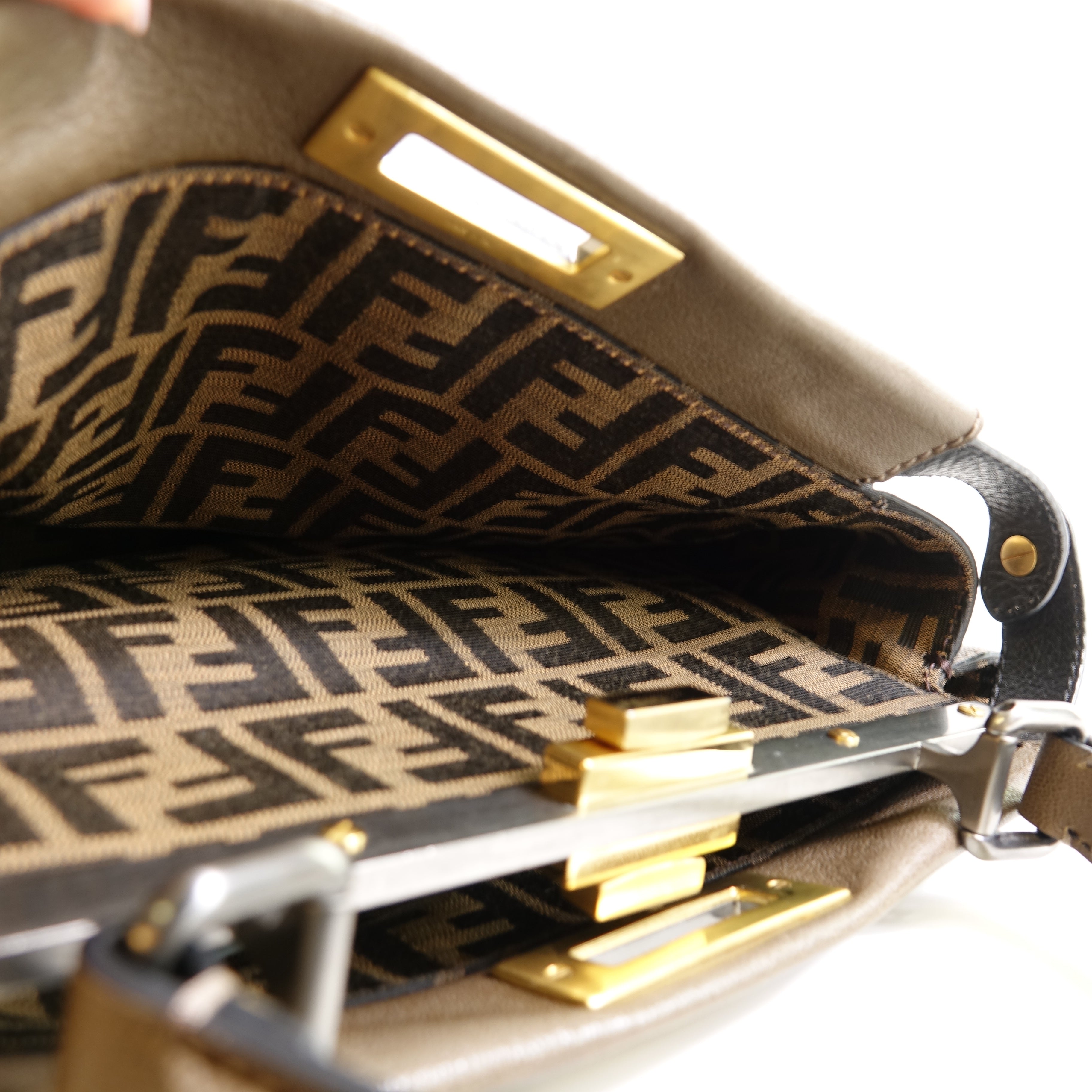 Fendi Peekaboo marron Lola Collective