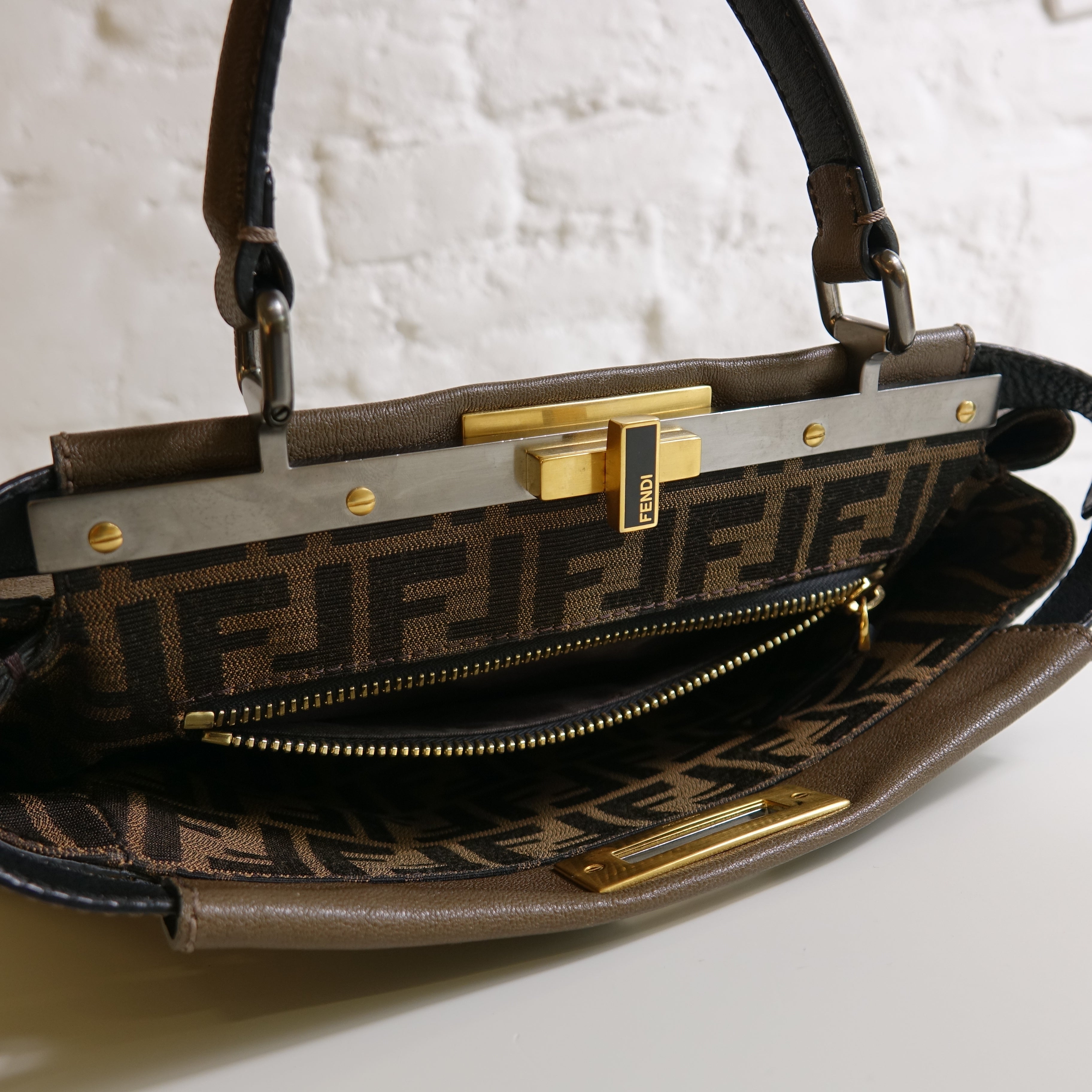 Fendi Peekaboo marron Lola Collective