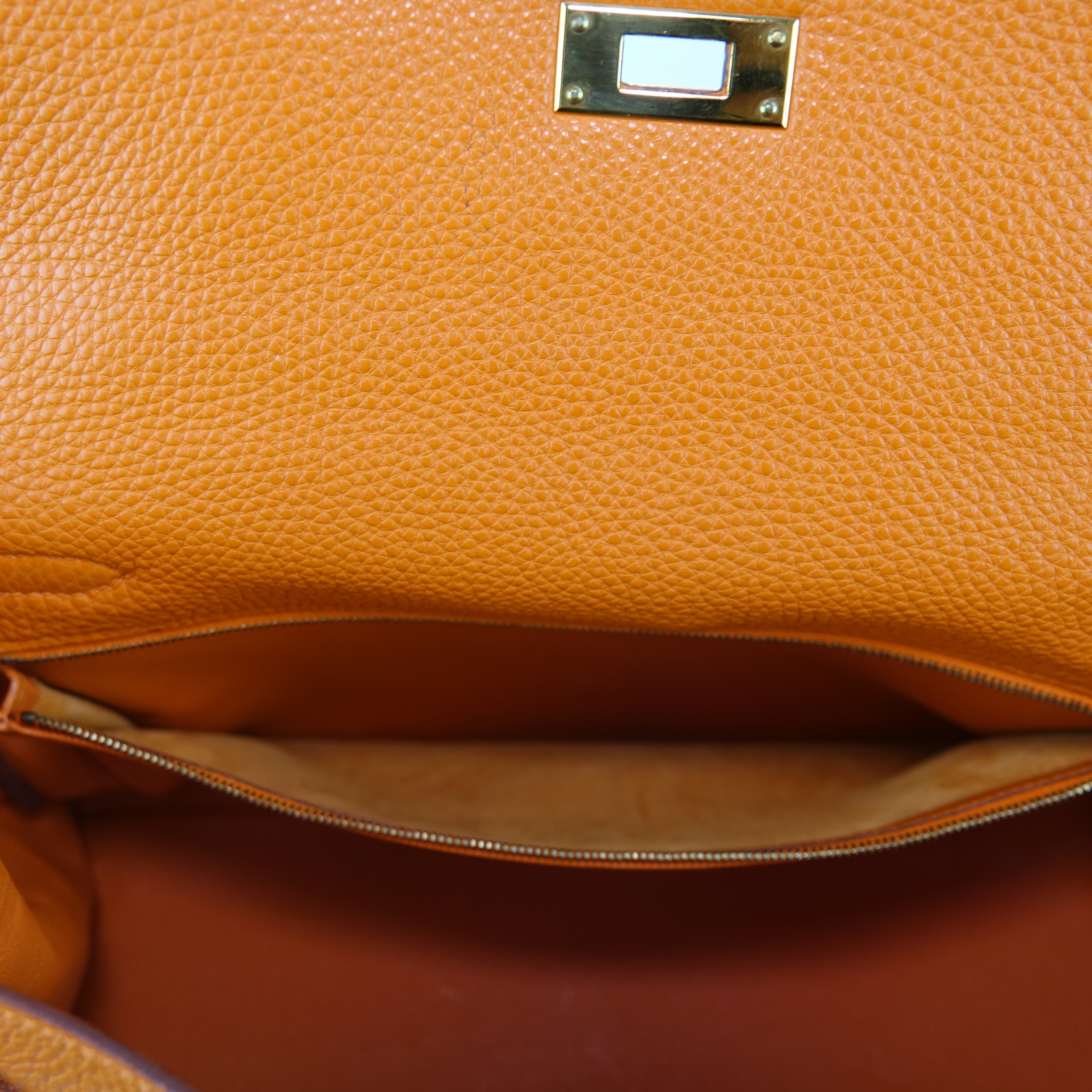 Kelly 32 Orange - Hermès Lola Collective