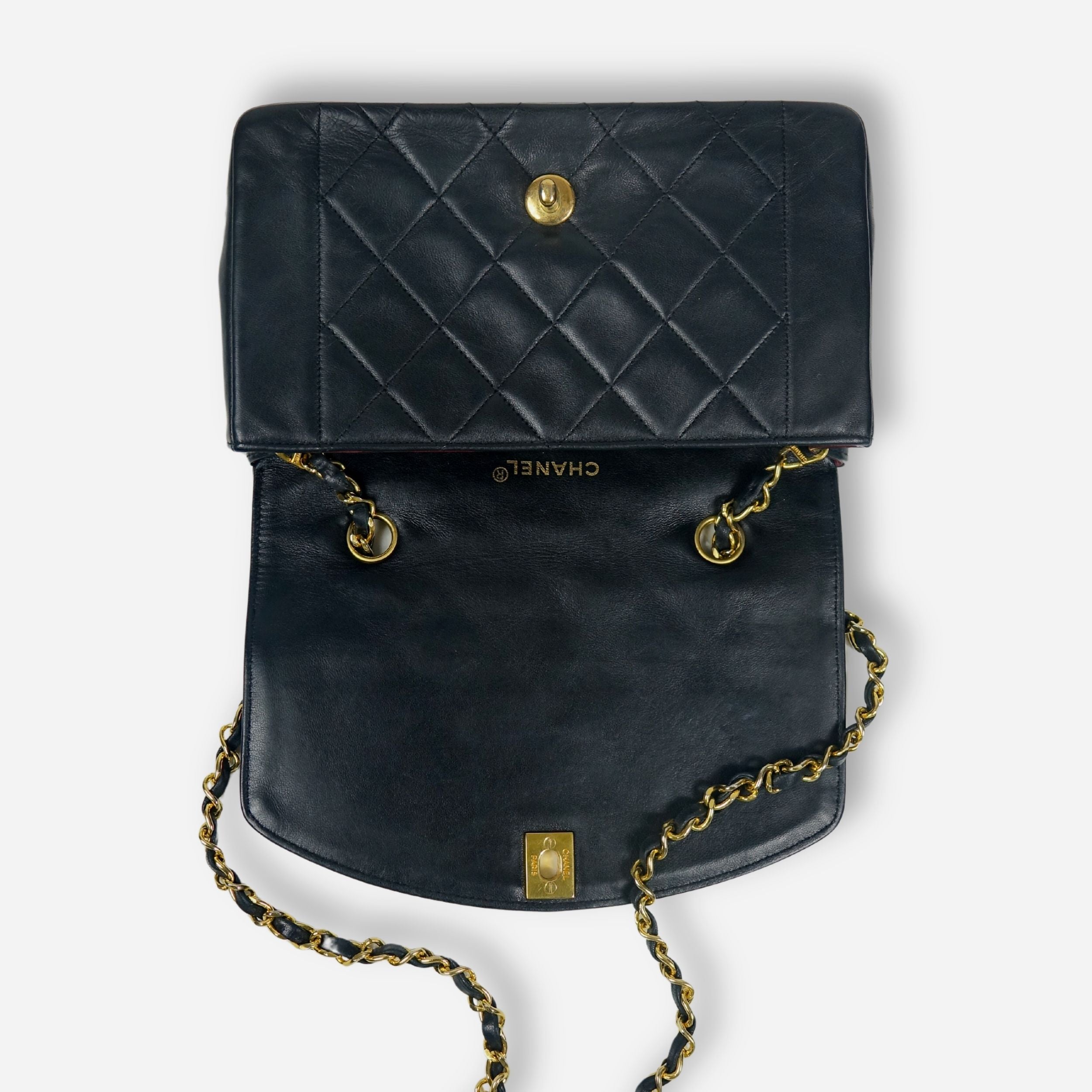 CLASSIC DIANA SMALL - CHANEL Lola Collective