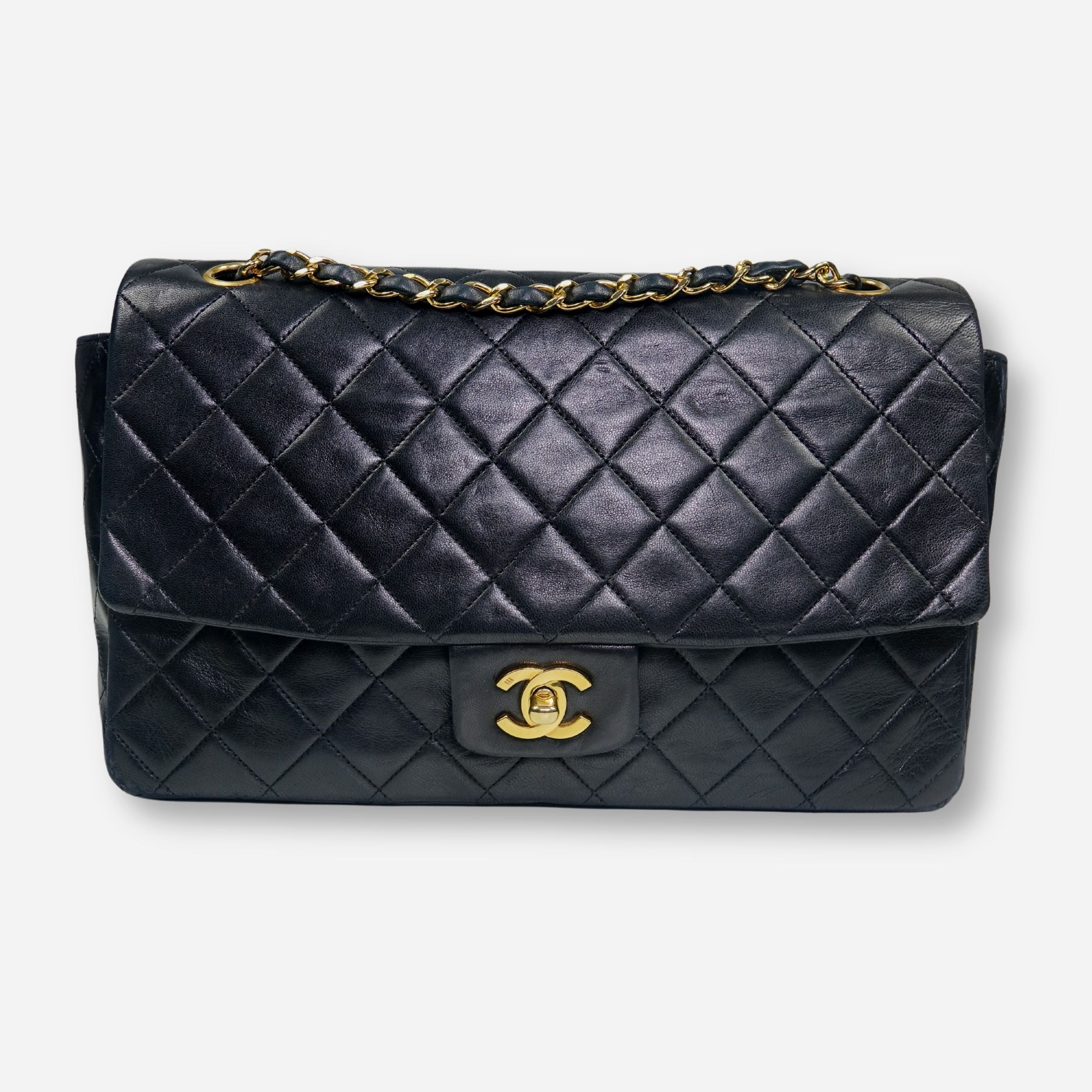 CLASSIC  MEDIUM SIMPLE FLAP - CHANEL (Copie) Lola Collective