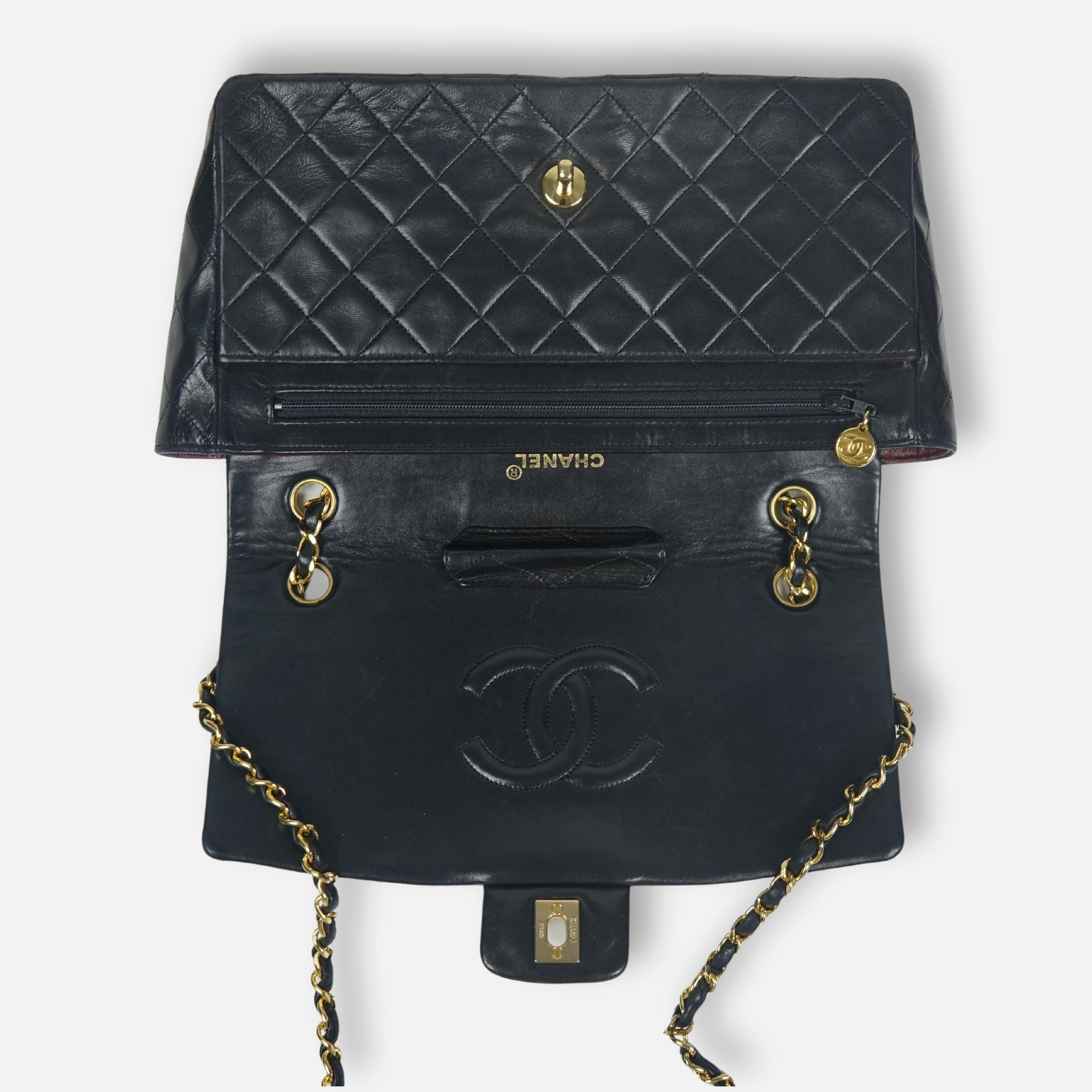 CLASSIC  MEDIUM SIMPLE FLAP - CHANEL (Copie) Lola Collective