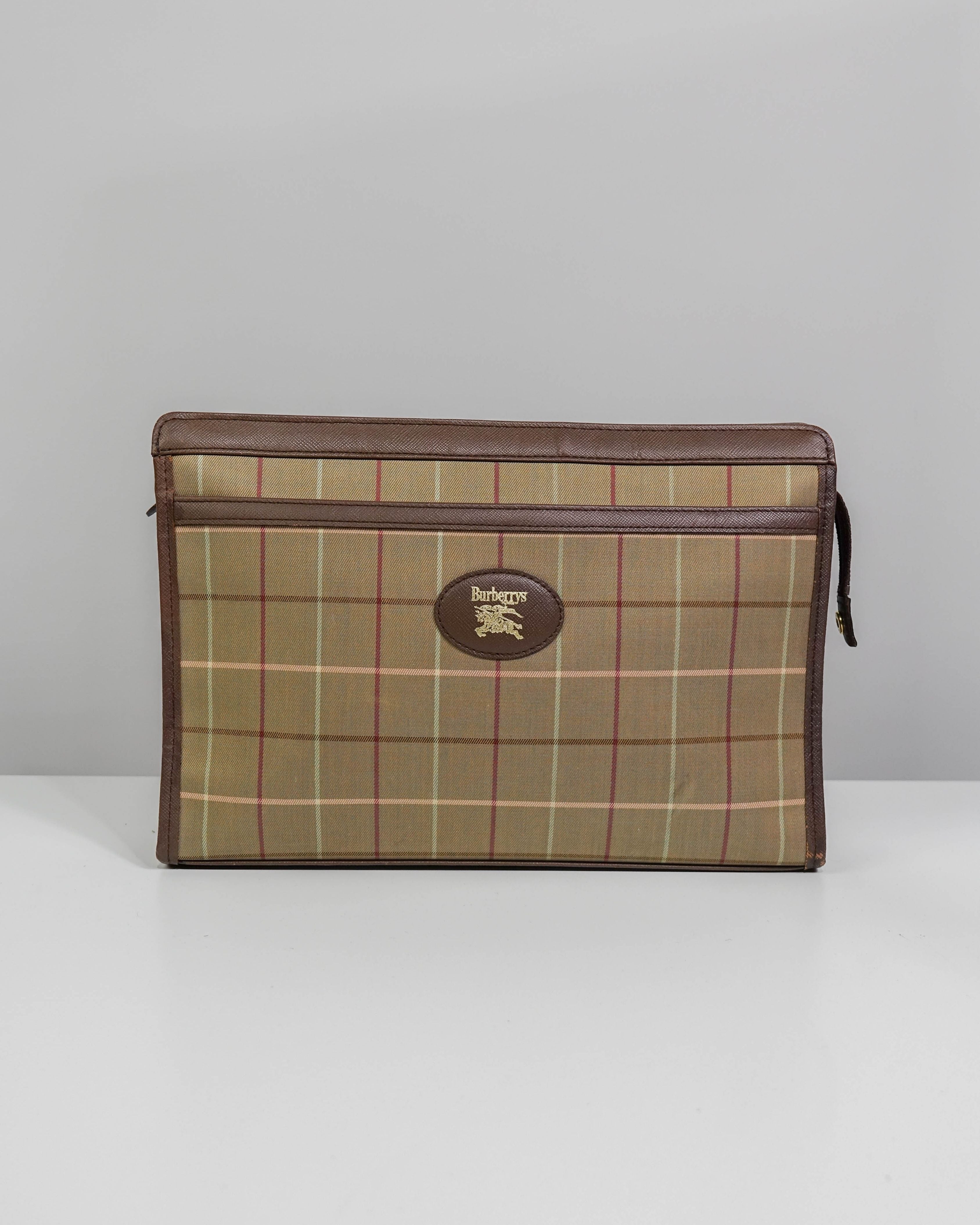 Pochette trousse de toilette en toile à carreaux Burberry Lola Collective