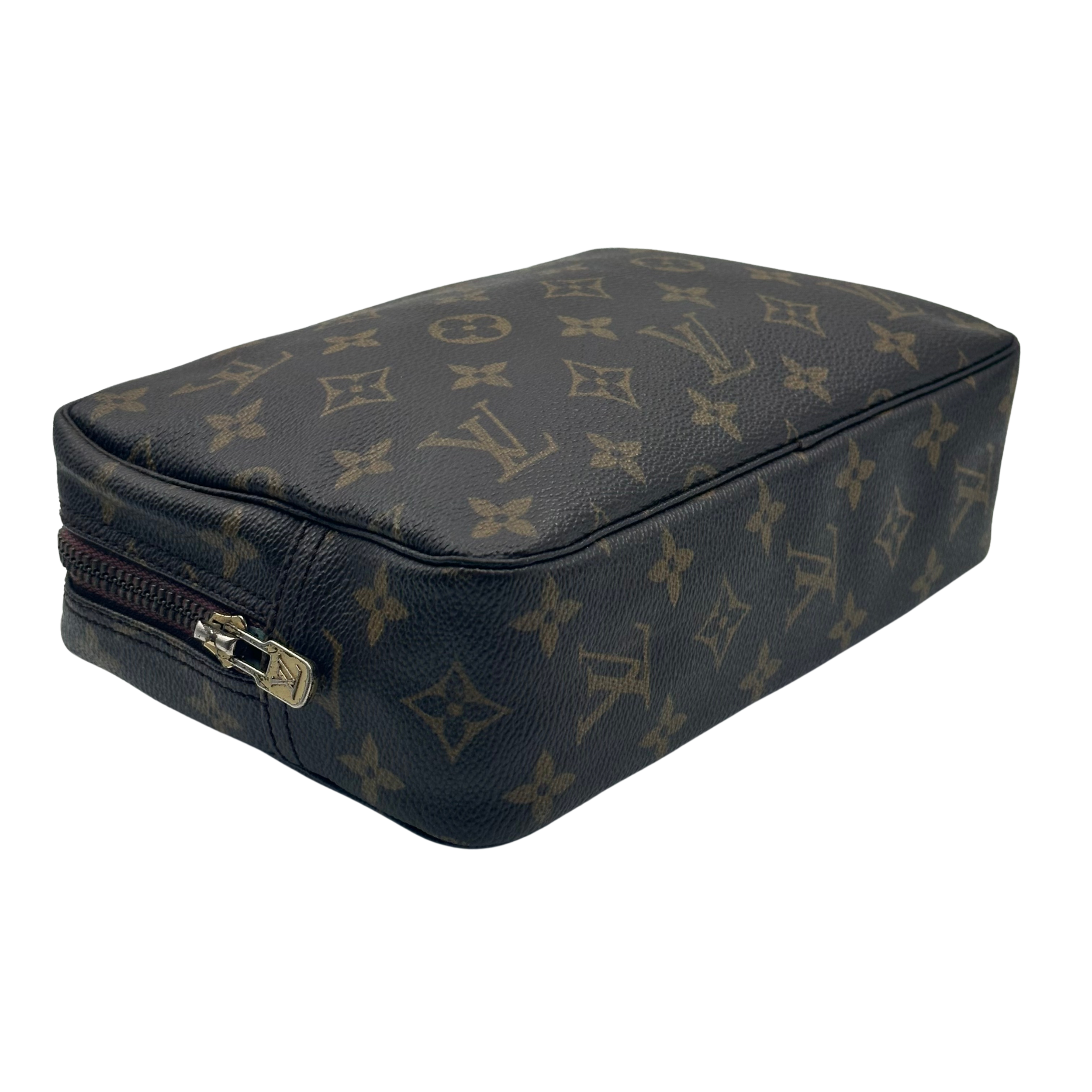 TROUSSE TOILETTE 23 - LOUIS VUITTON Lola Collective