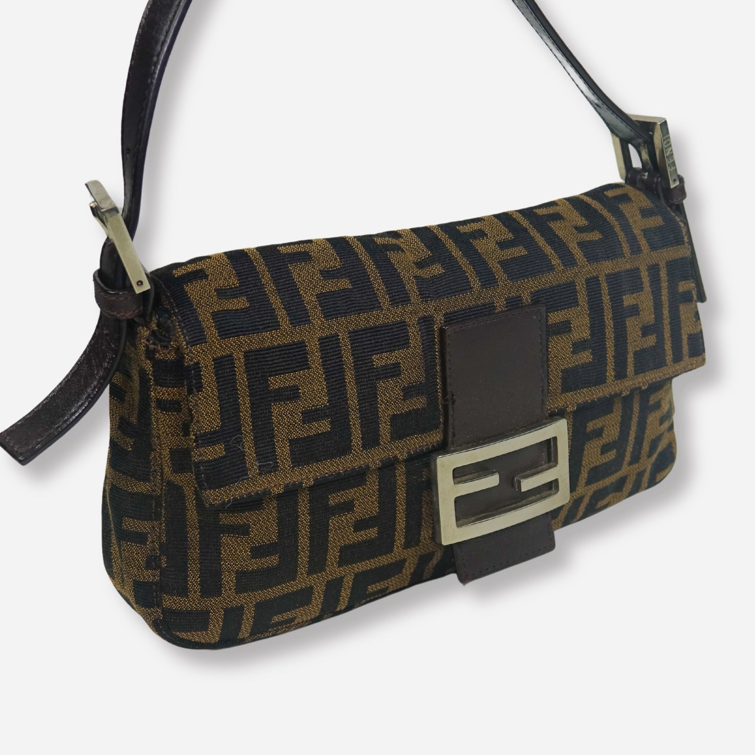 CLASSIC BAGUETTE - FENDI Lola Collective