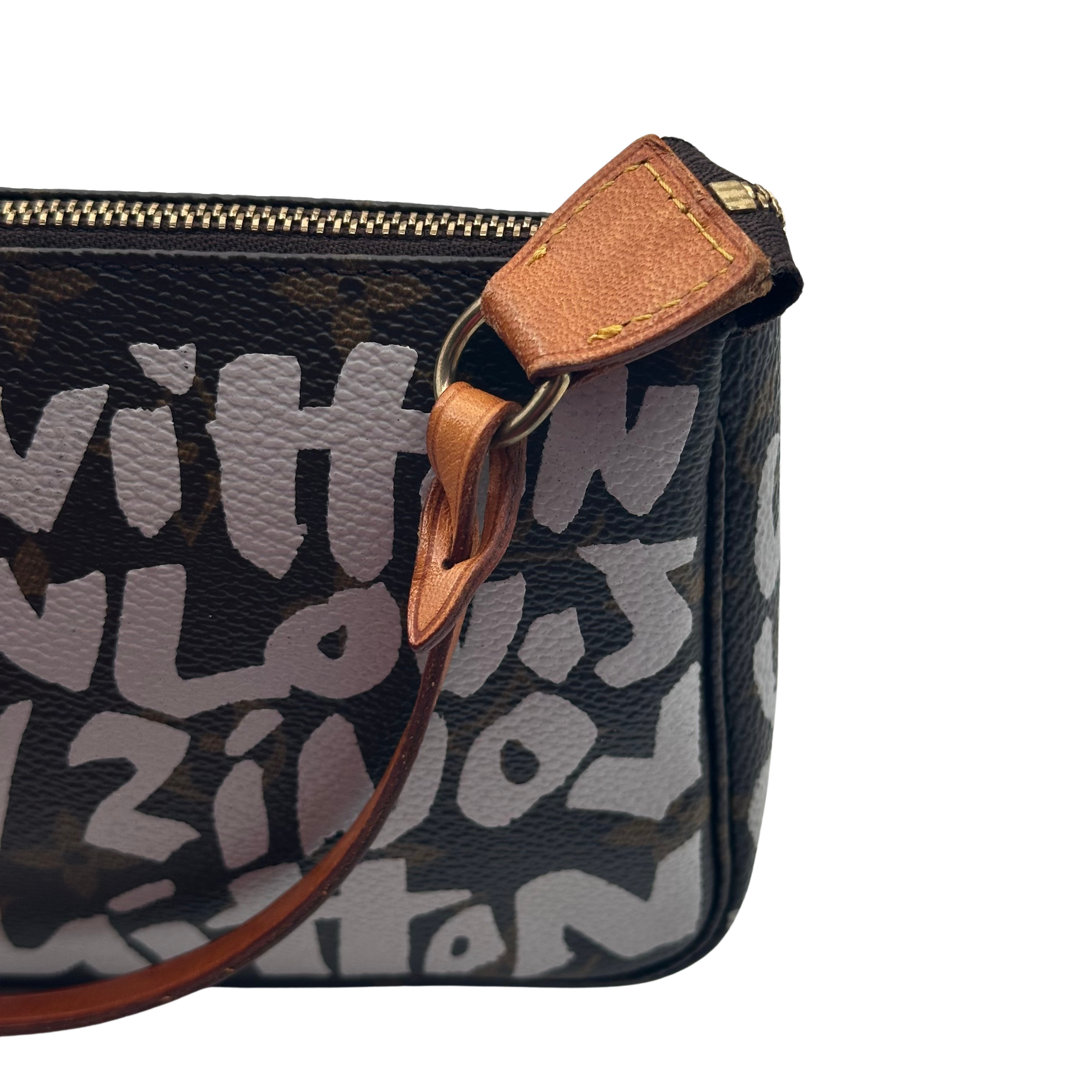 POCHETTE ACCESSOIRES GRAFFITI - LOUIS VUITTON Lola Collective