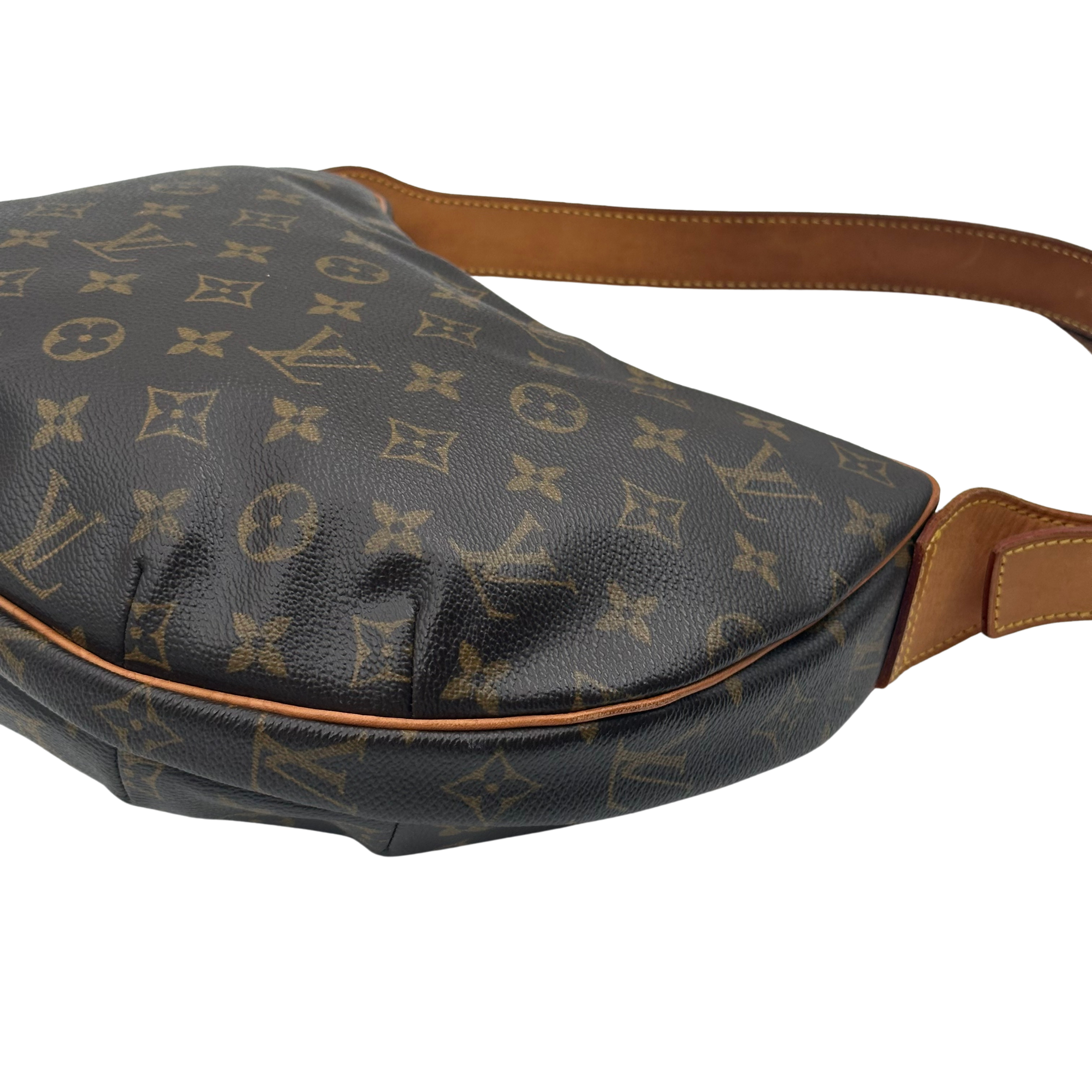 Croissant MM - Louis Vuitton Lola Collective