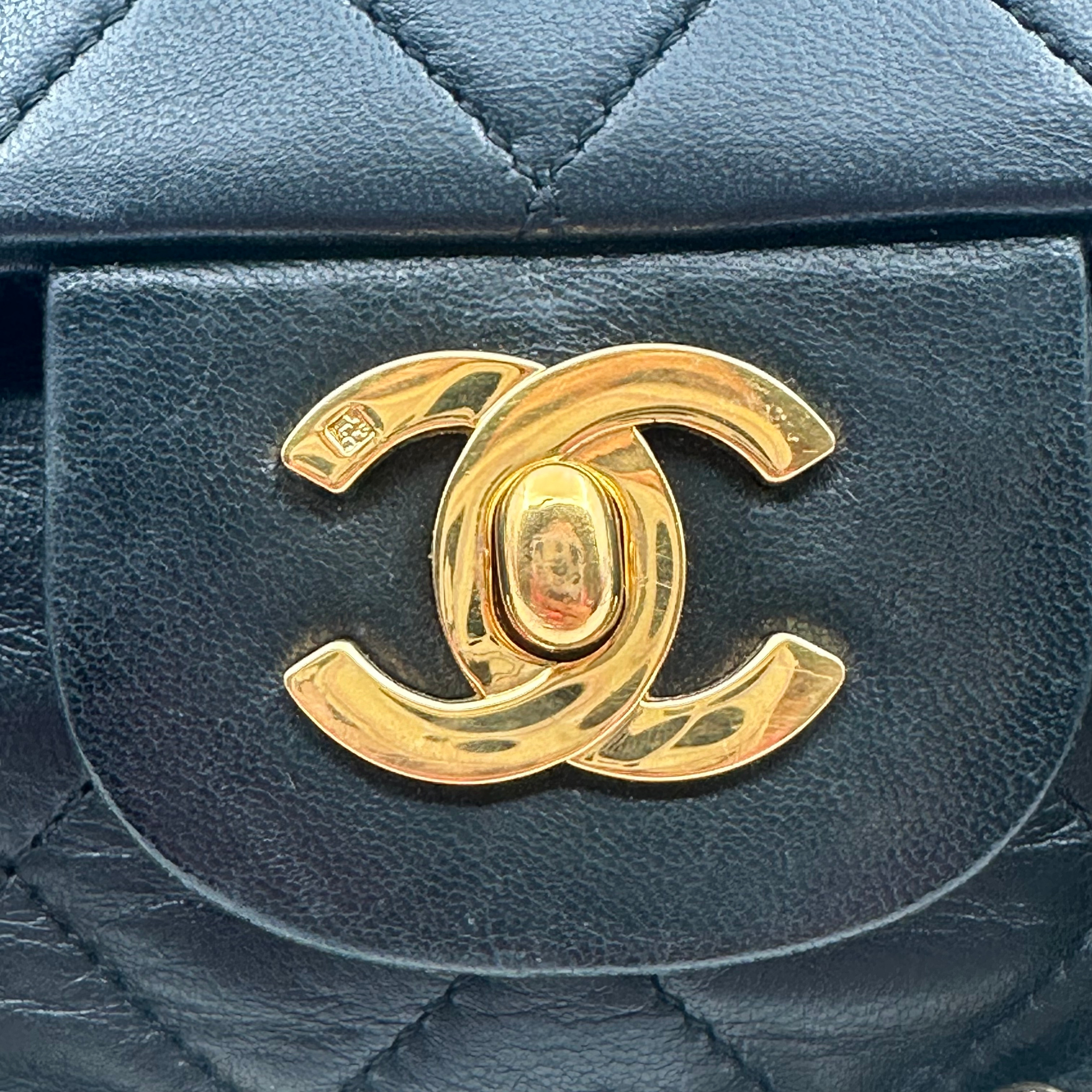 CLASSIC TIMELESS MEDIUM DOUBLE FLAP - CHANEL Lola Collective