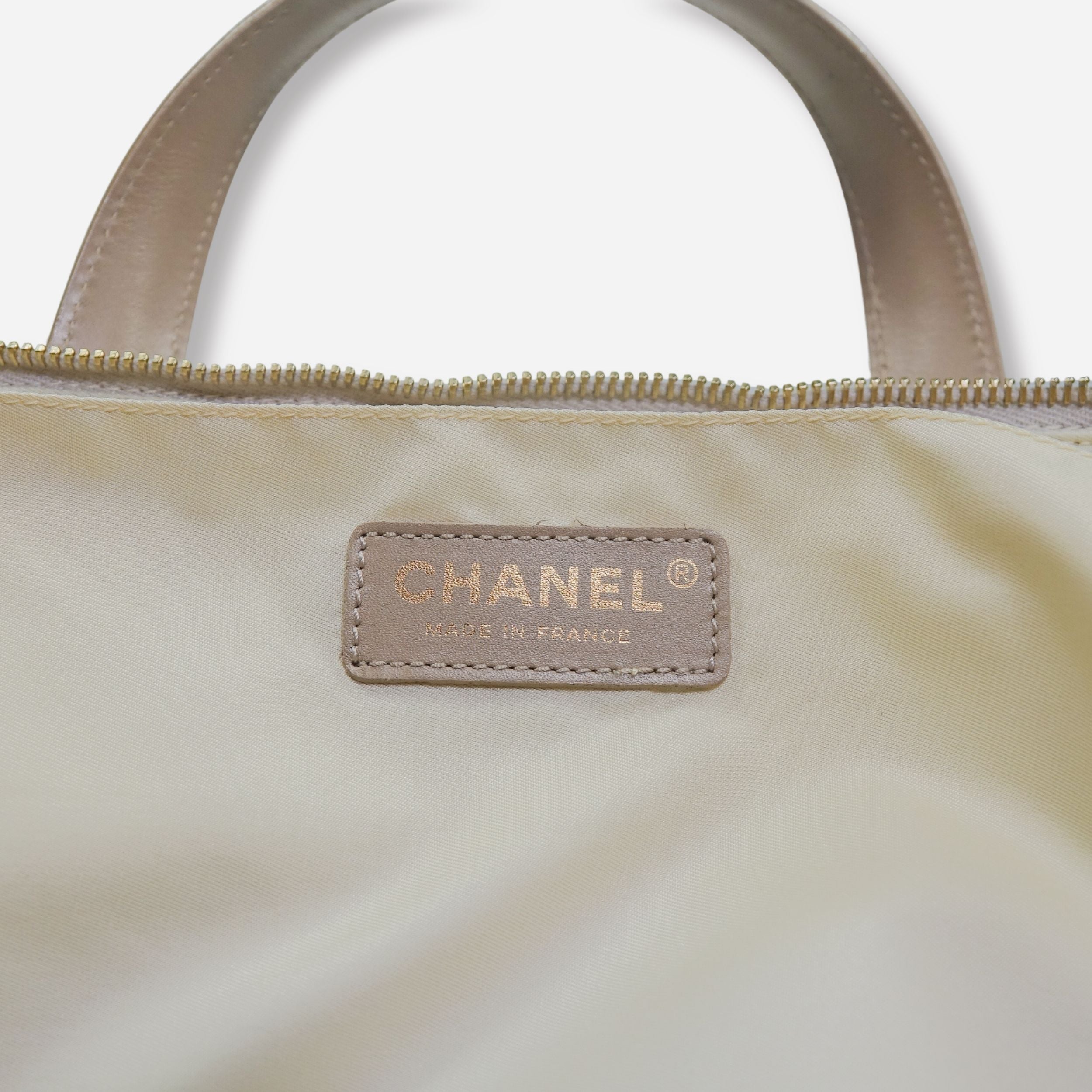 8 heures shopping tote - chanel Lola Collective