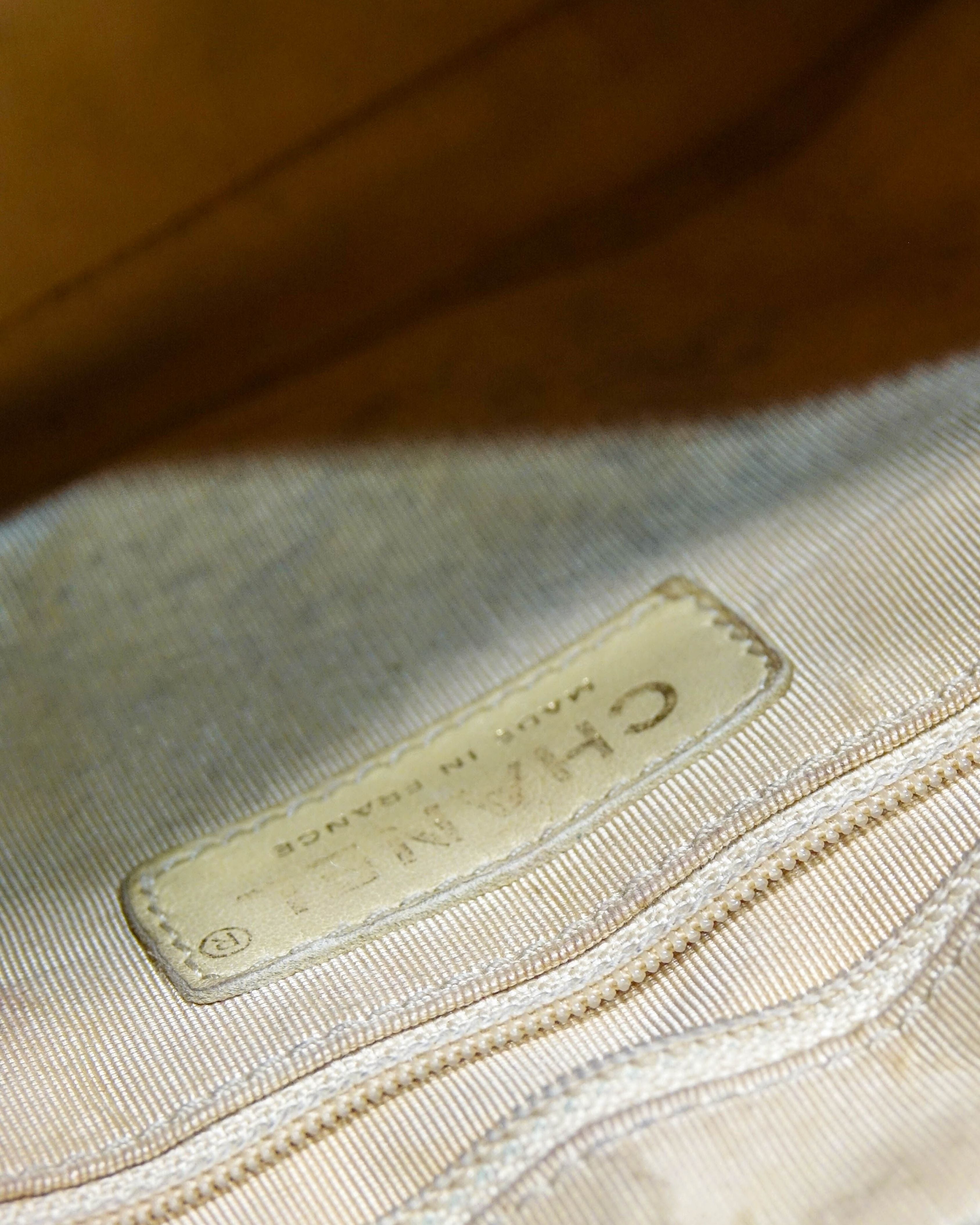 Chanel Sac Épaule Cuir Caviar – Beige Lola Collective