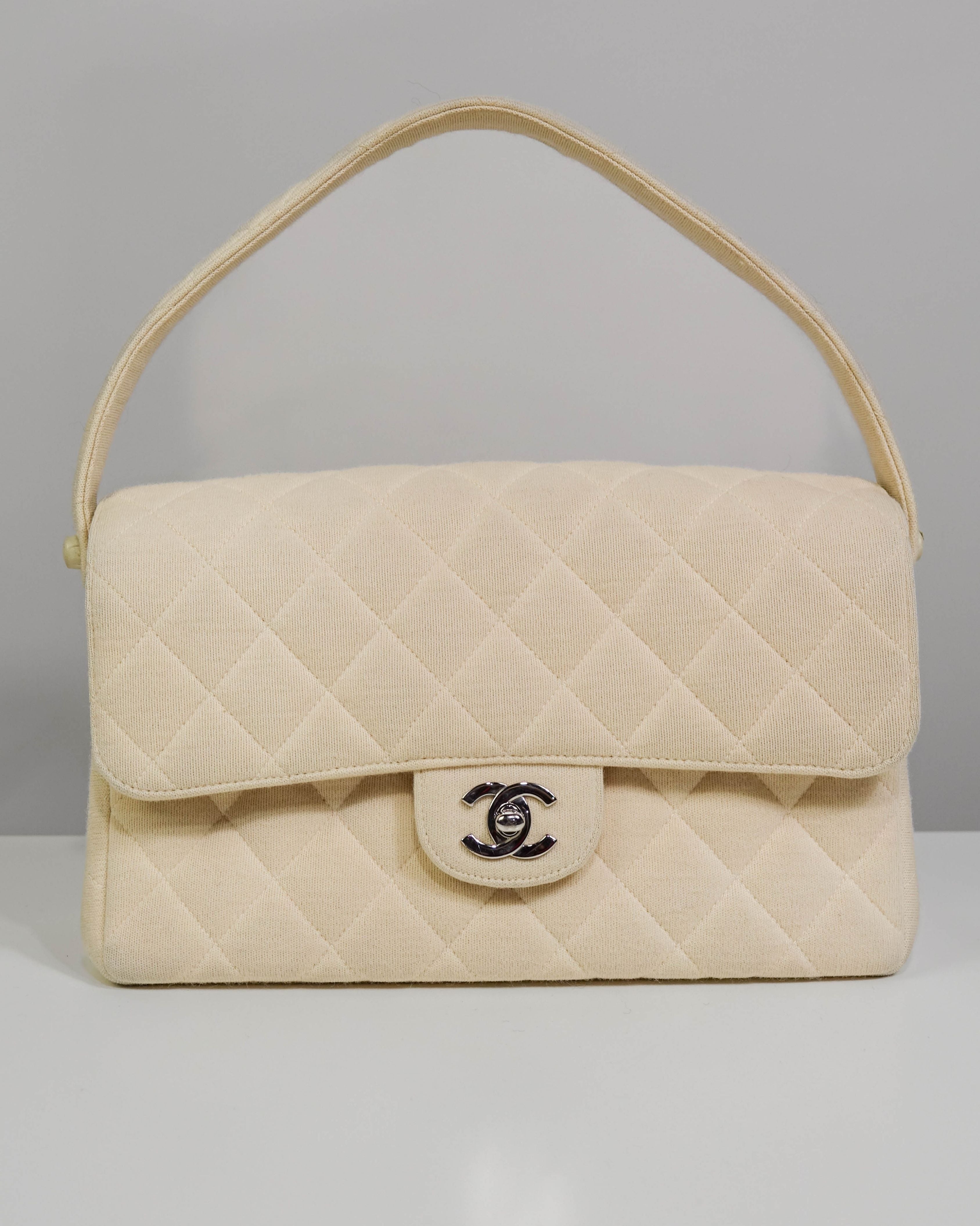 Sac Classic timeless Double Face en tissu Chanel - beige Lola Collective