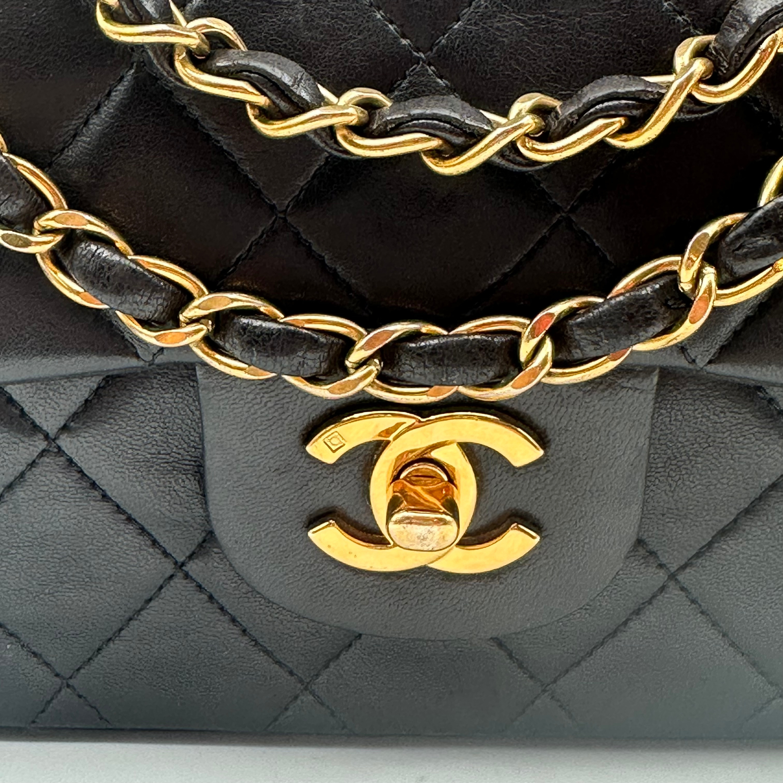 CLASSIC TIMELESS MEDIUM DOUBLE FLAP - CHANEL Lola Collective