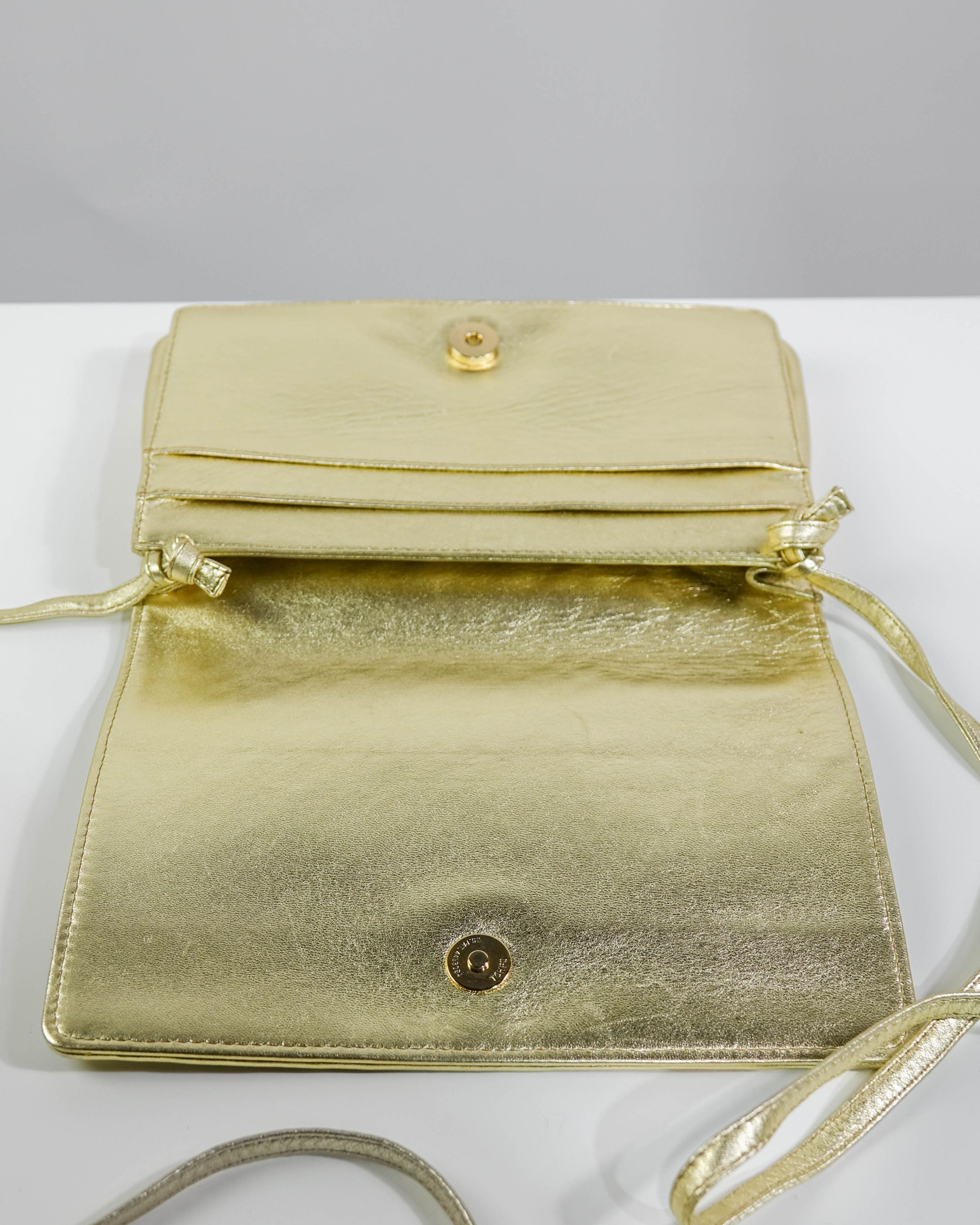 Sac pochette Bottega Veneta cuir intrecciato - or Lola Collective