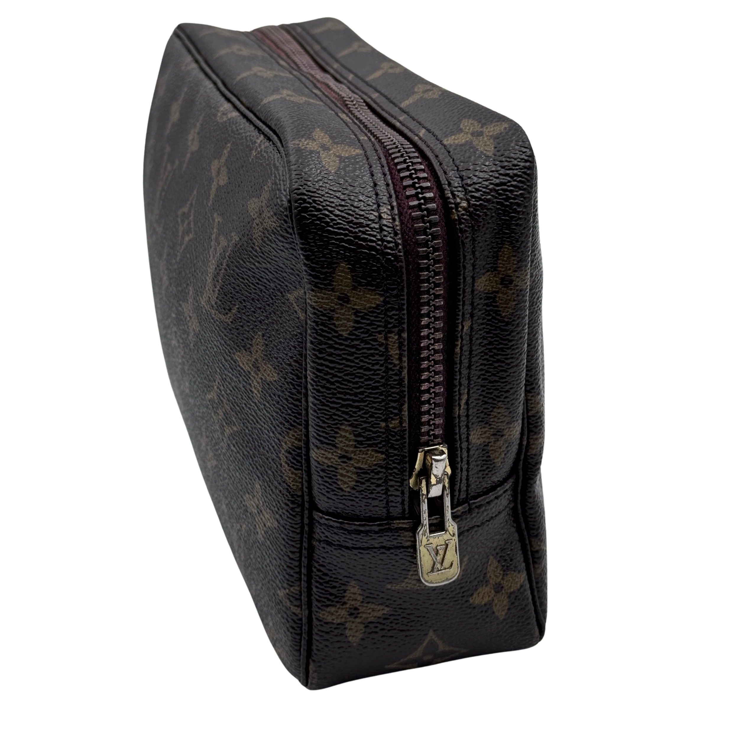 TROUSSE TOILETTE 23 - LOUIS VUITTON Lola Collective