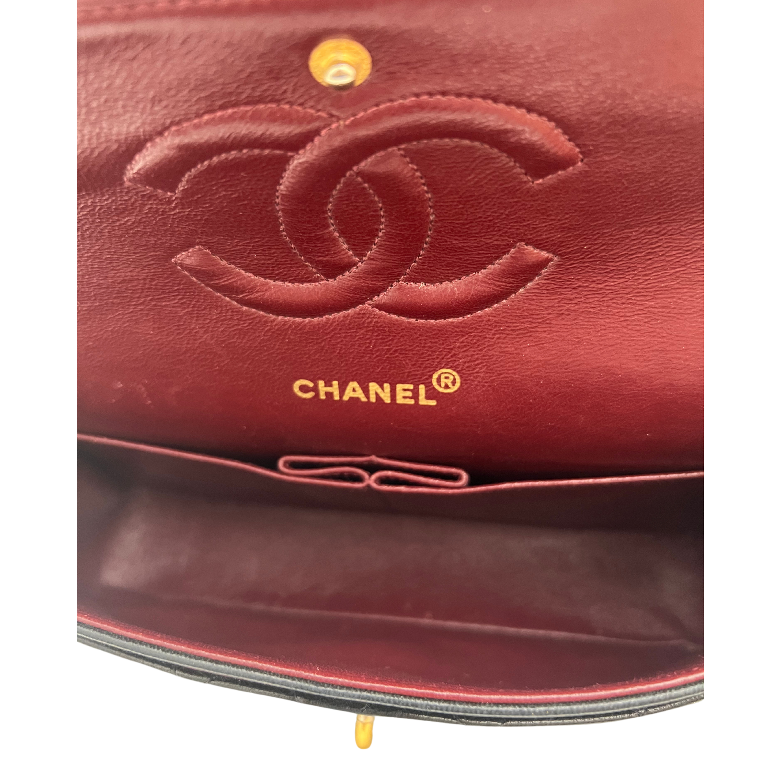 Classic Timeless Medium - Chanel