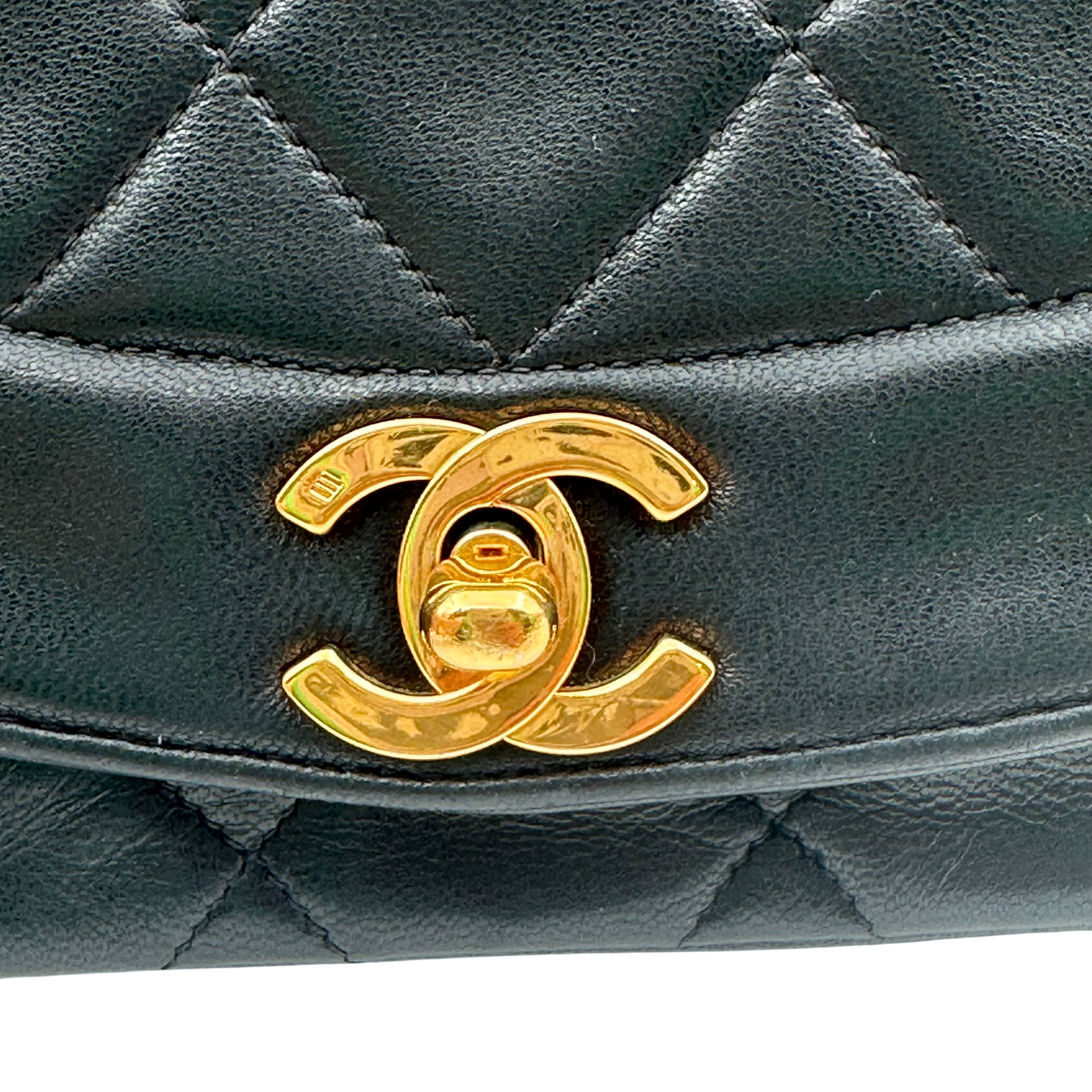 CLASSIC DIANA SMALL - CHANEL Lola Collective