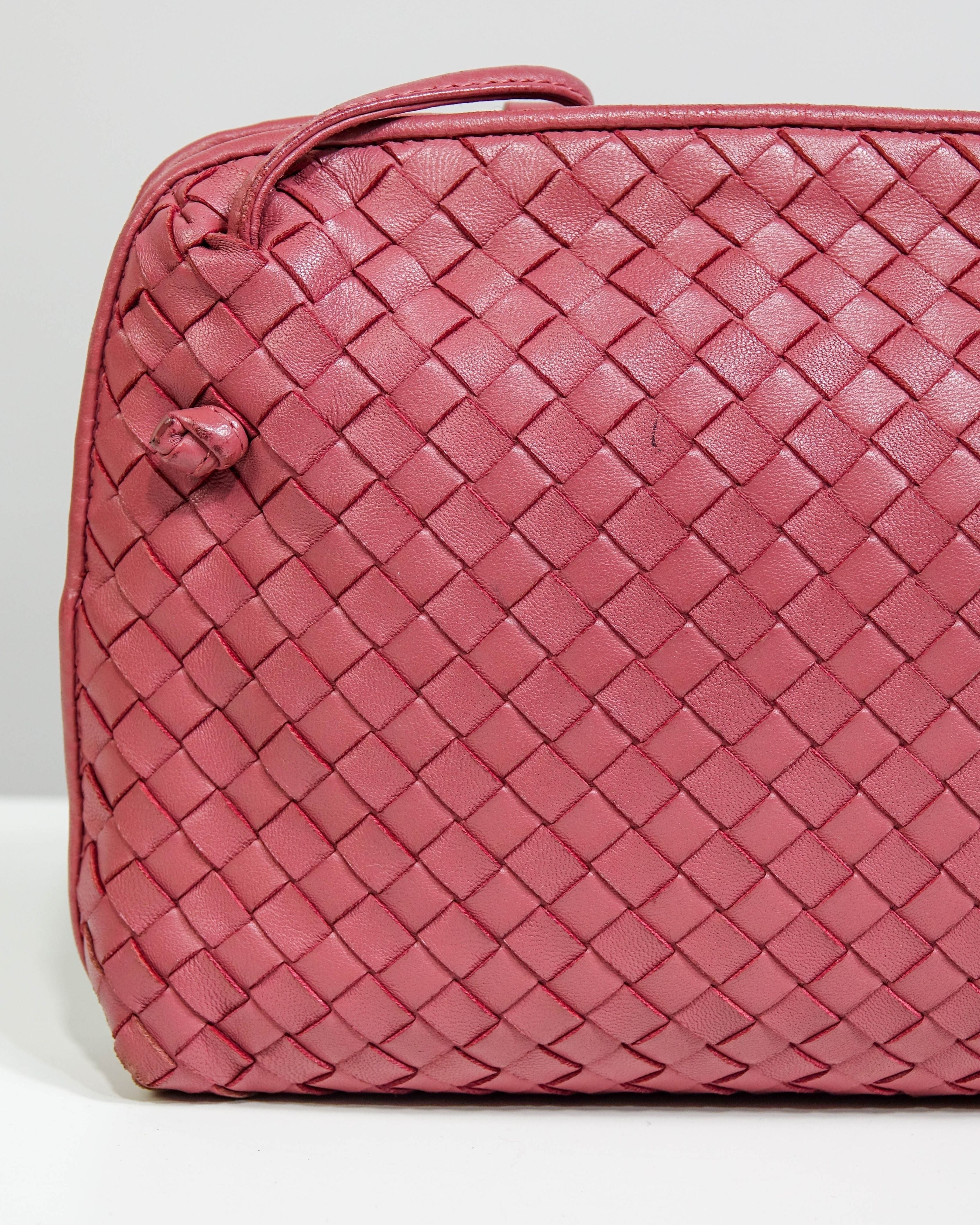 Sac Nodini Bottega Veneta en cuir Intrecciato - rose Lola Collective