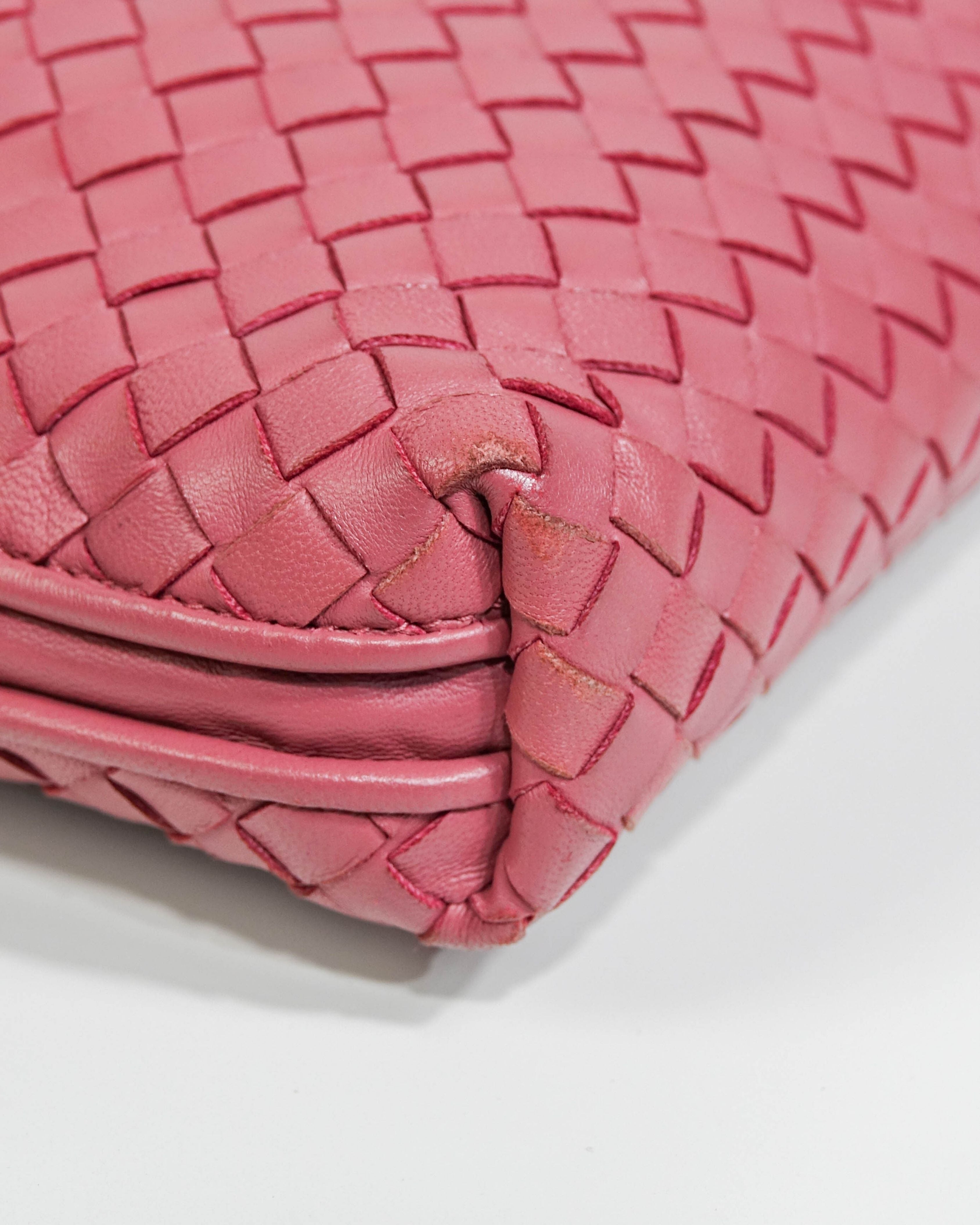 Sac Nodini Bottega Veneta en cuir Intrecciato - rose Lola Collective