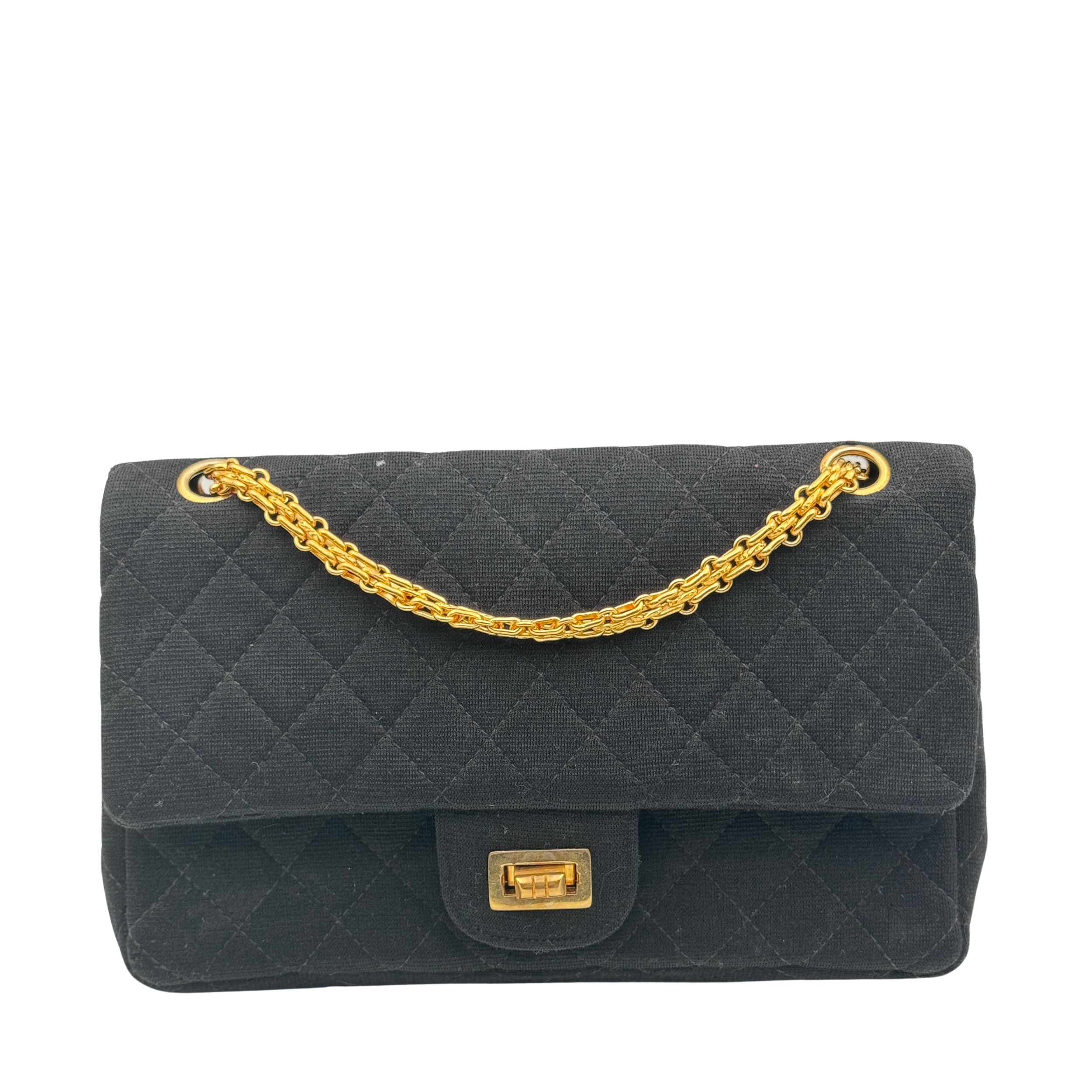 2.55 224 - CHANEL Lola Collective