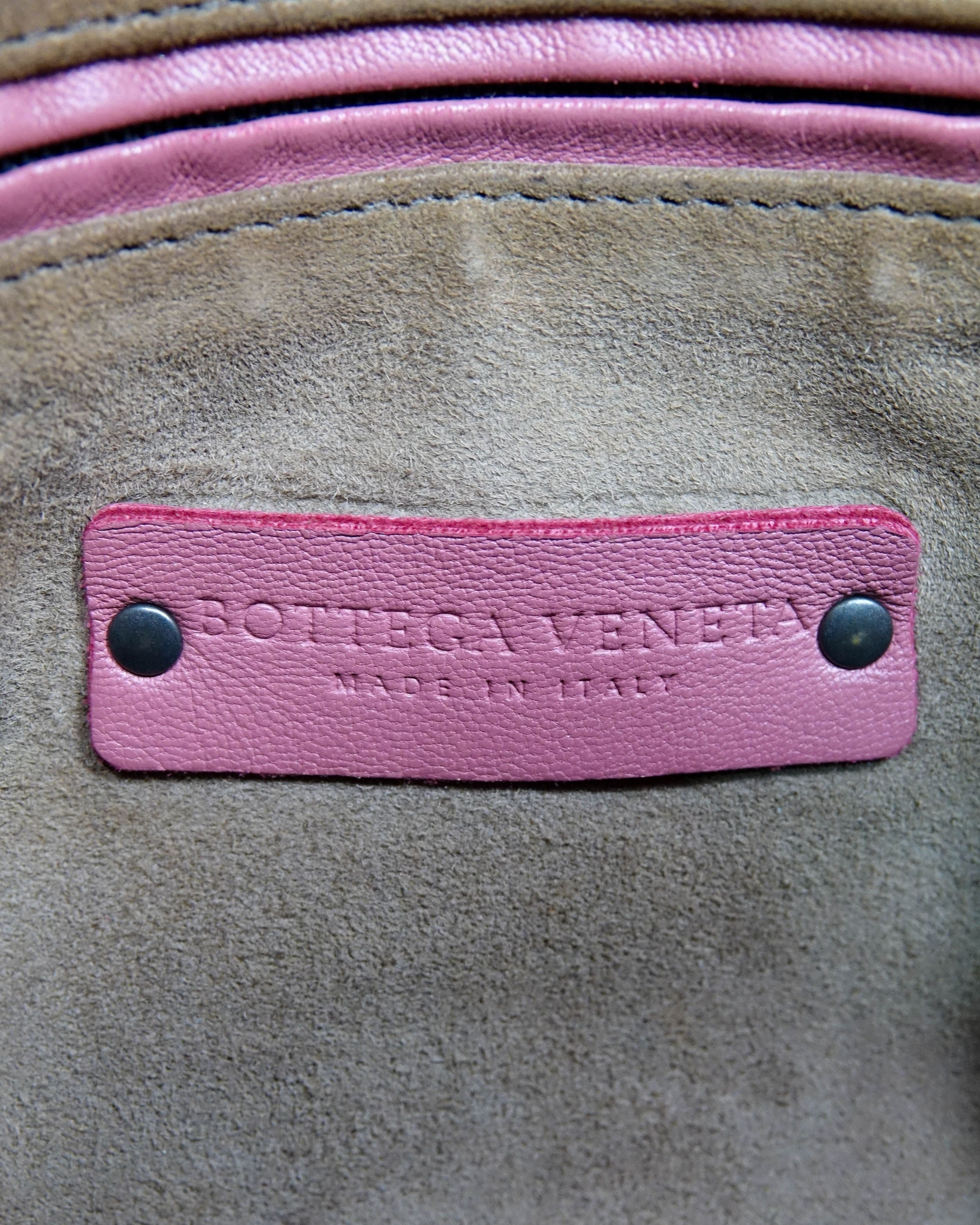 Sac Nodini Bottega Veneta en cuir Intrecciato - rose Lola Collective