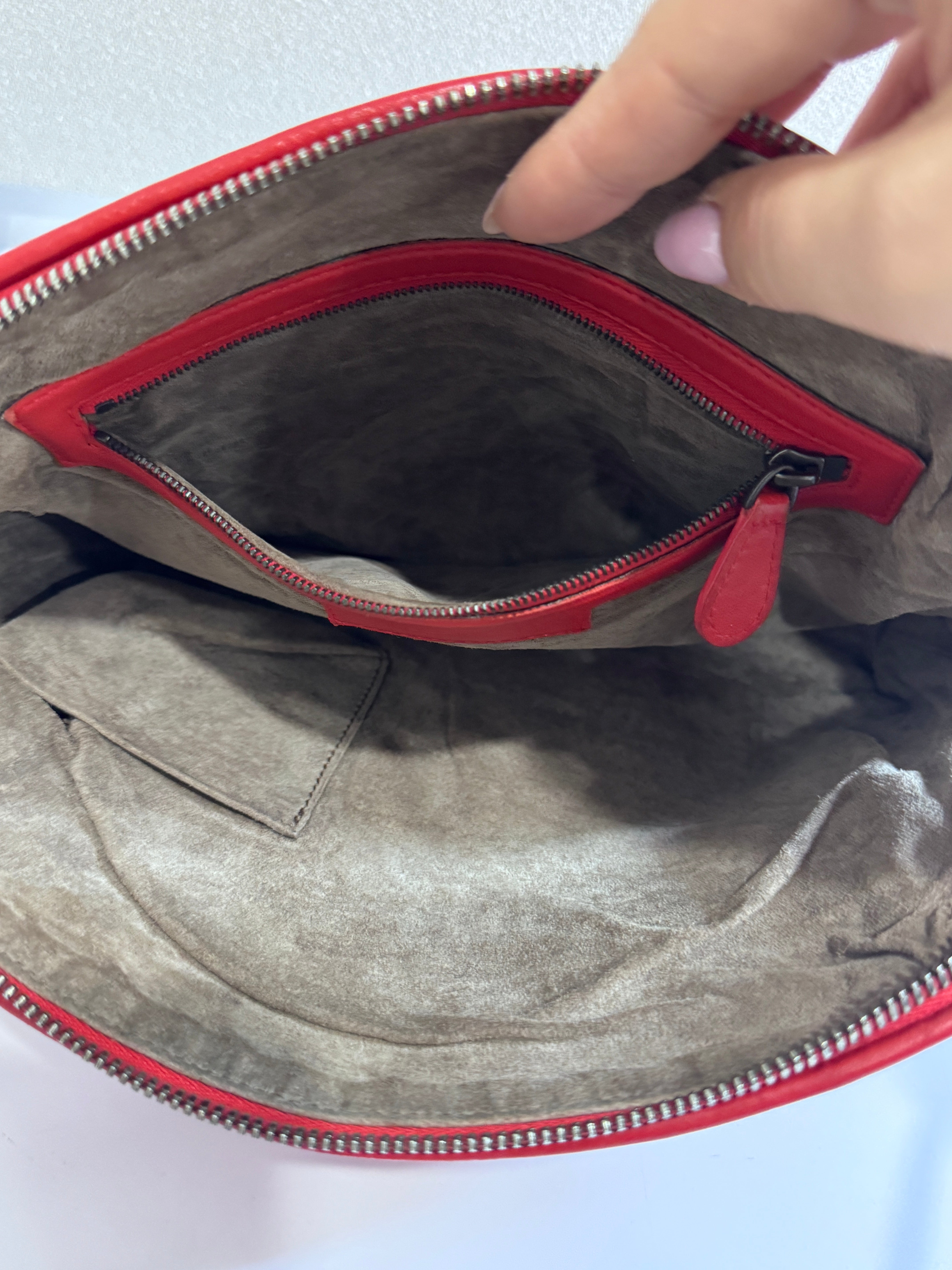 AG0326-15 Bottega Veneta bandoulière intrecciatto rouge Lola Collective