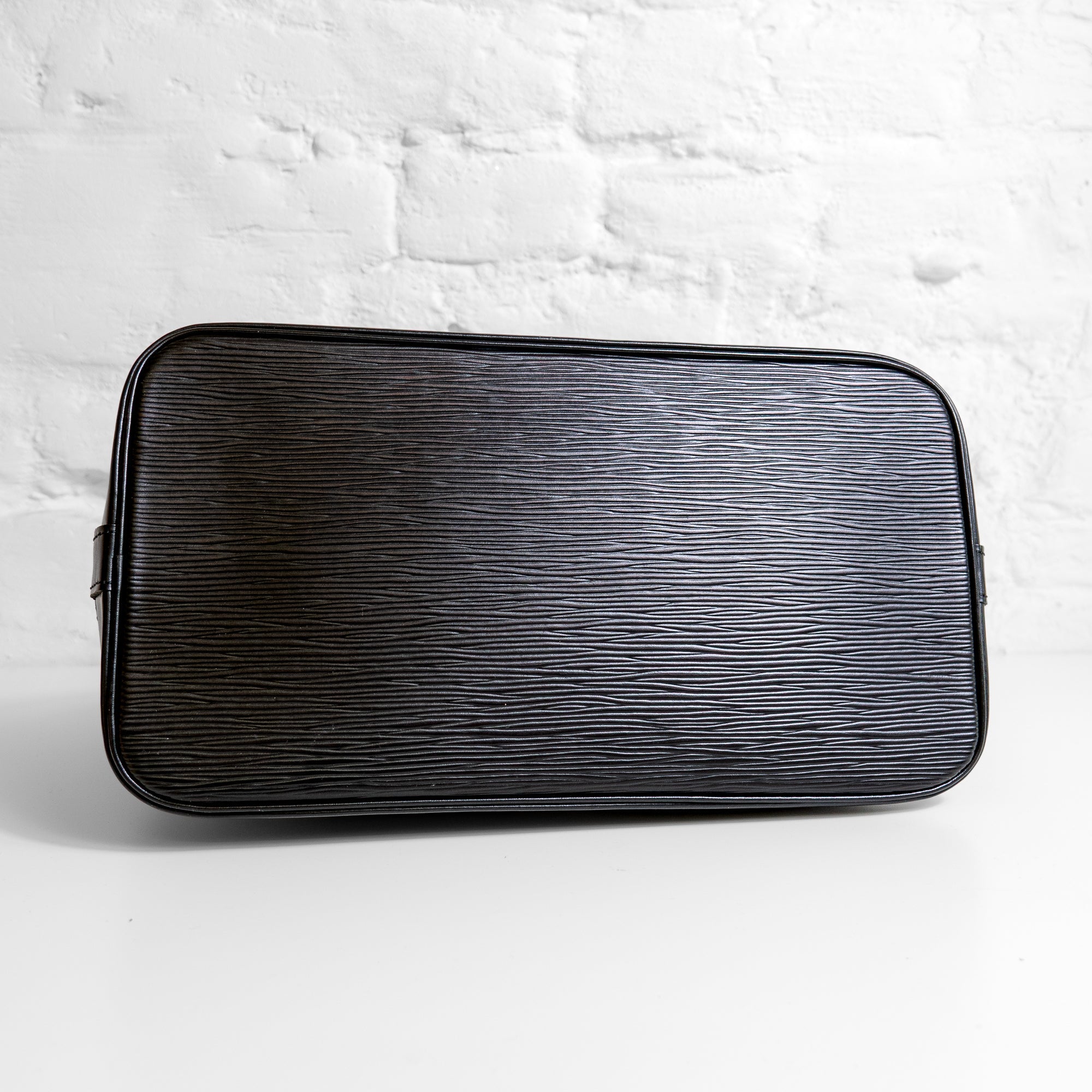 Louis Vuitton Alma GM épi noir Lola Collective