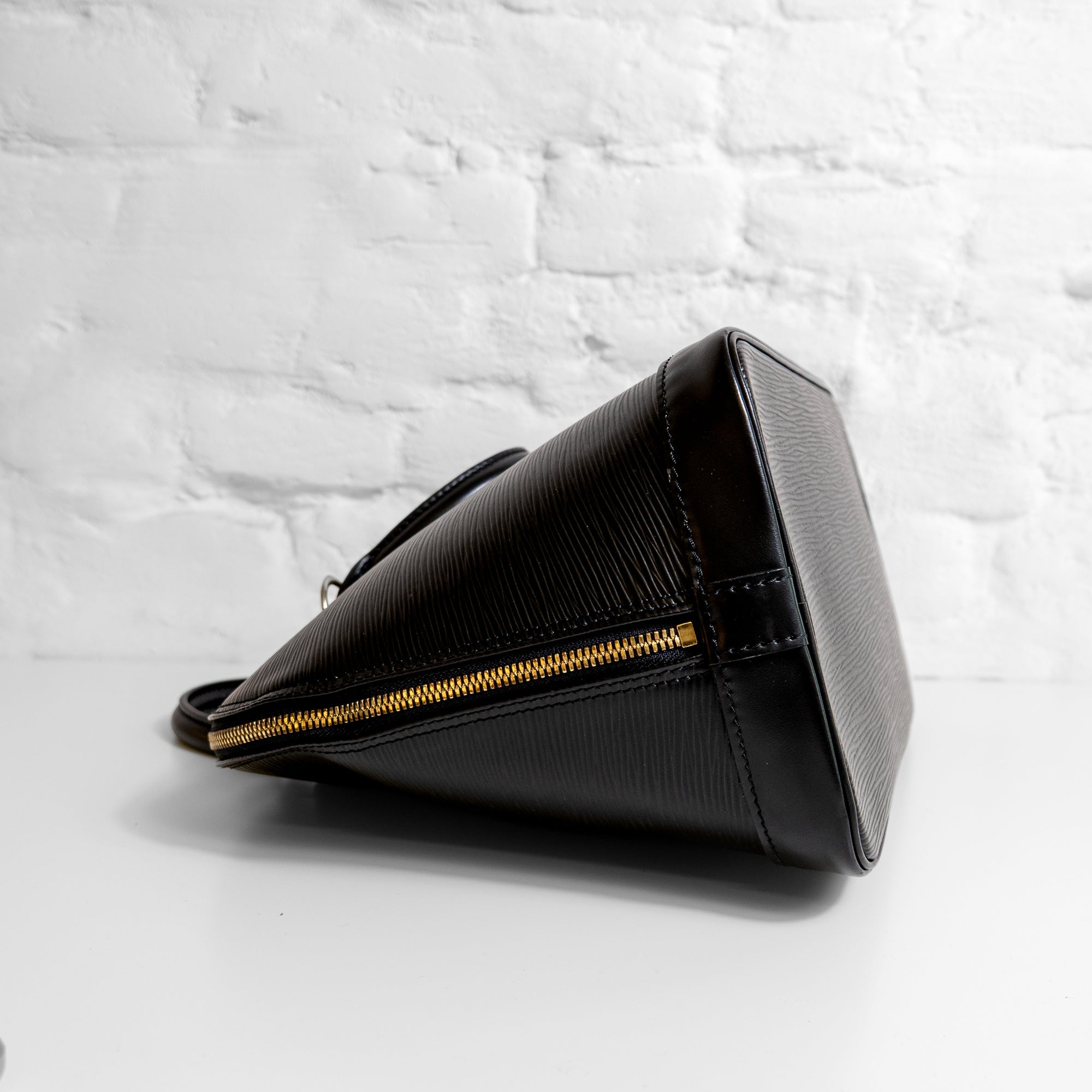 Louis Vuitton Alma GM épi noir Lola Collective