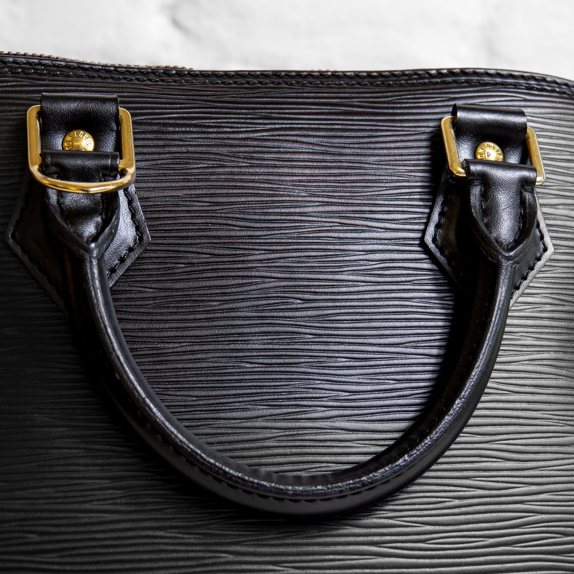 Louis Vuitton Alma GM épi noir Lola Collective