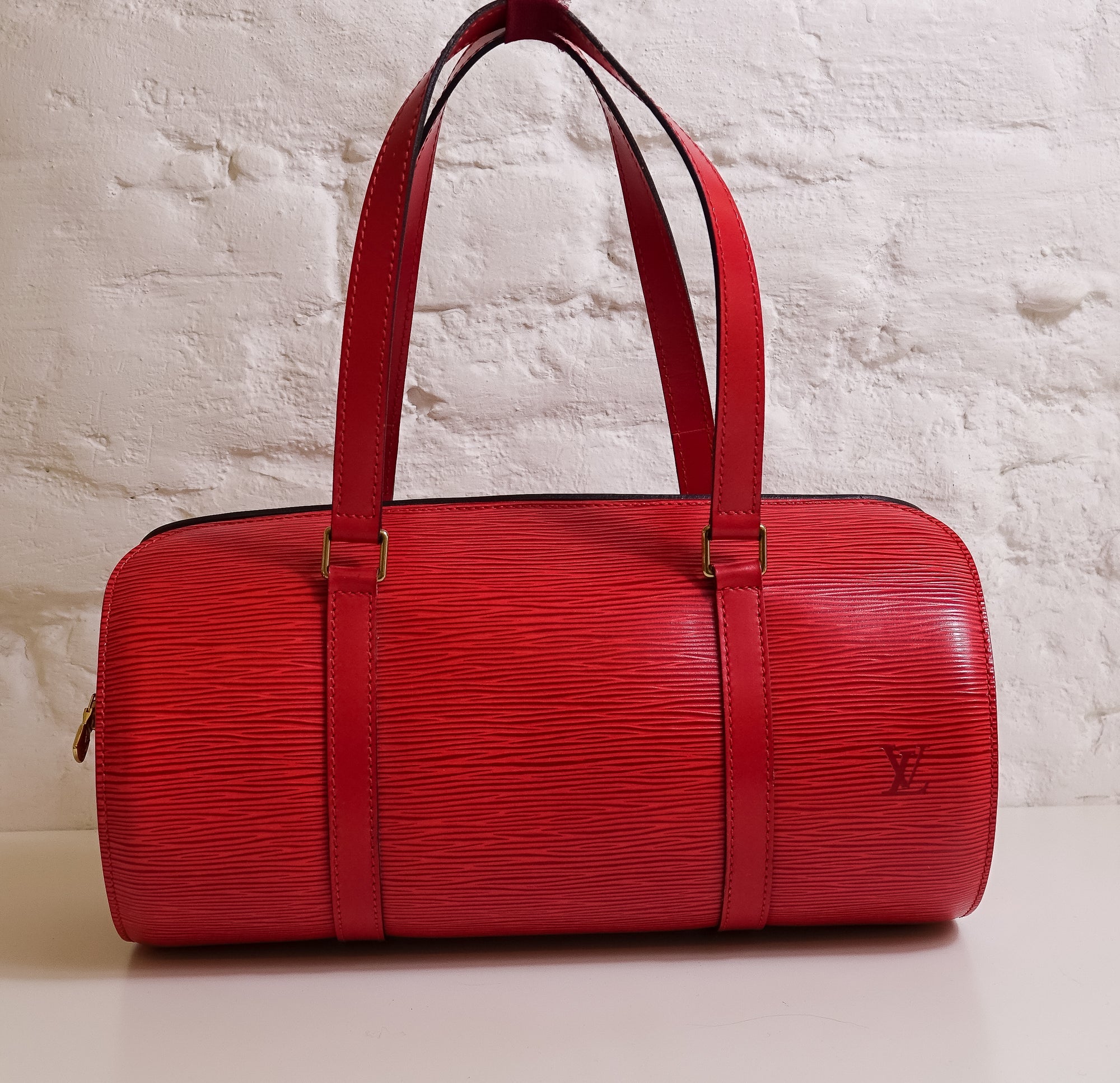 Louis Vuitton Soufflot épi rouge Lola Collective