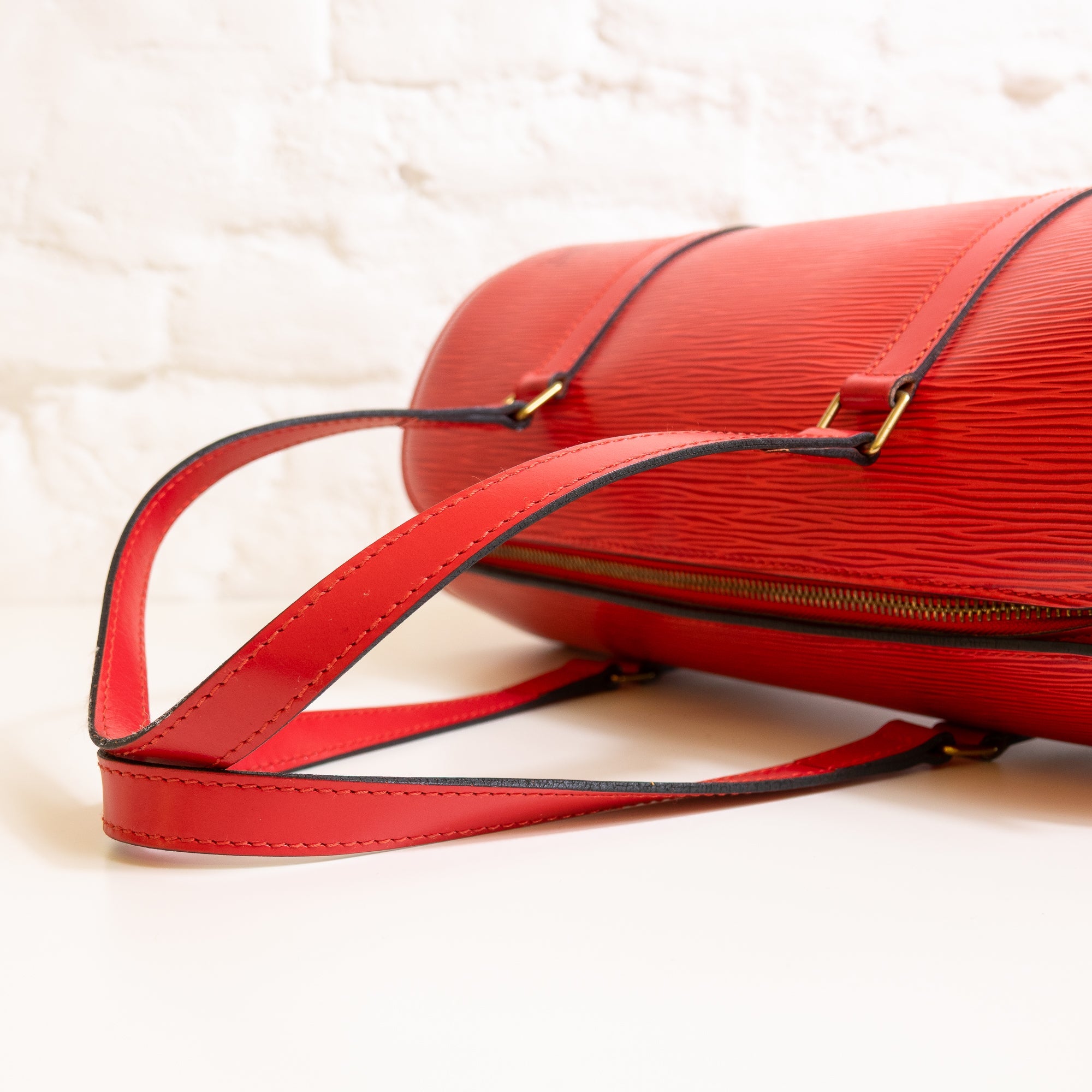 Louis Vuitton Soufflot épi rouge Lola Collective