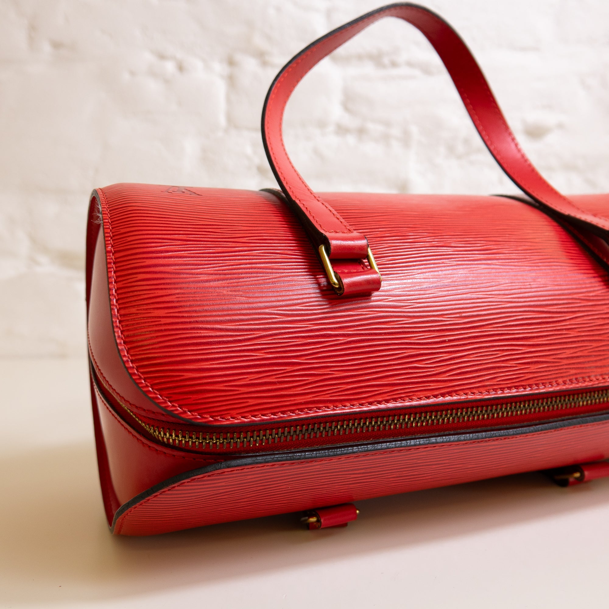 Louis Vuitton Soufflot épi rouge Lola Collective