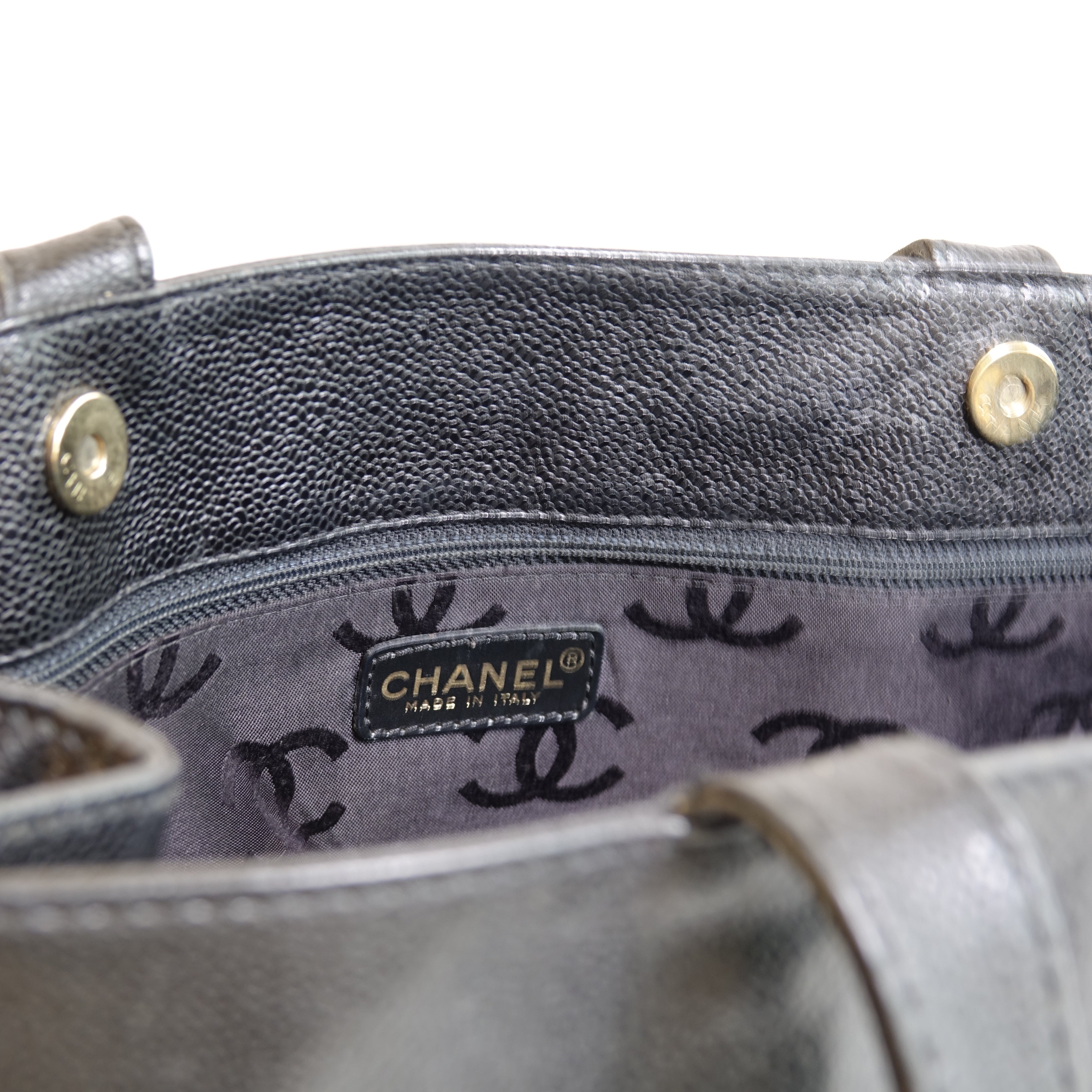 Chanel Sac cabas cuir caviar noir Lola collective