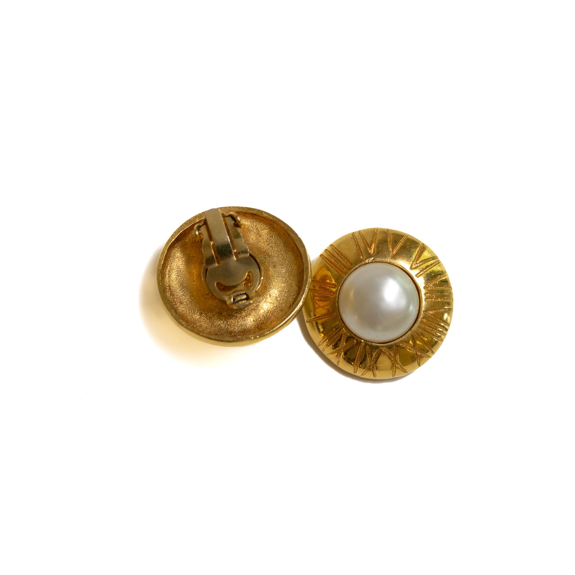 Chanel Boucles d’oreilles perle — Plaqué or 24K Lola Collective