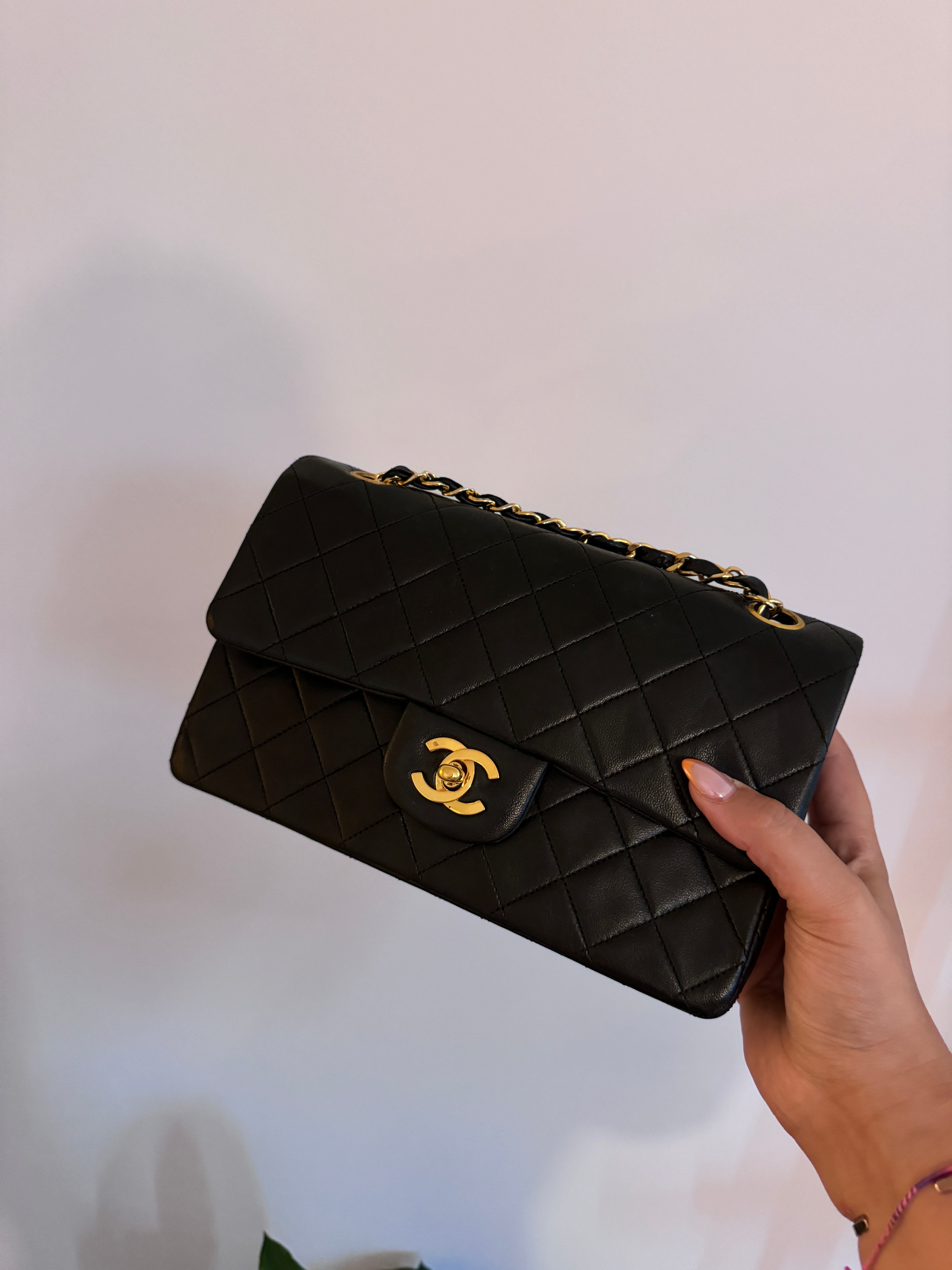 Classic timeless small double flap - Chanel Lola Collective